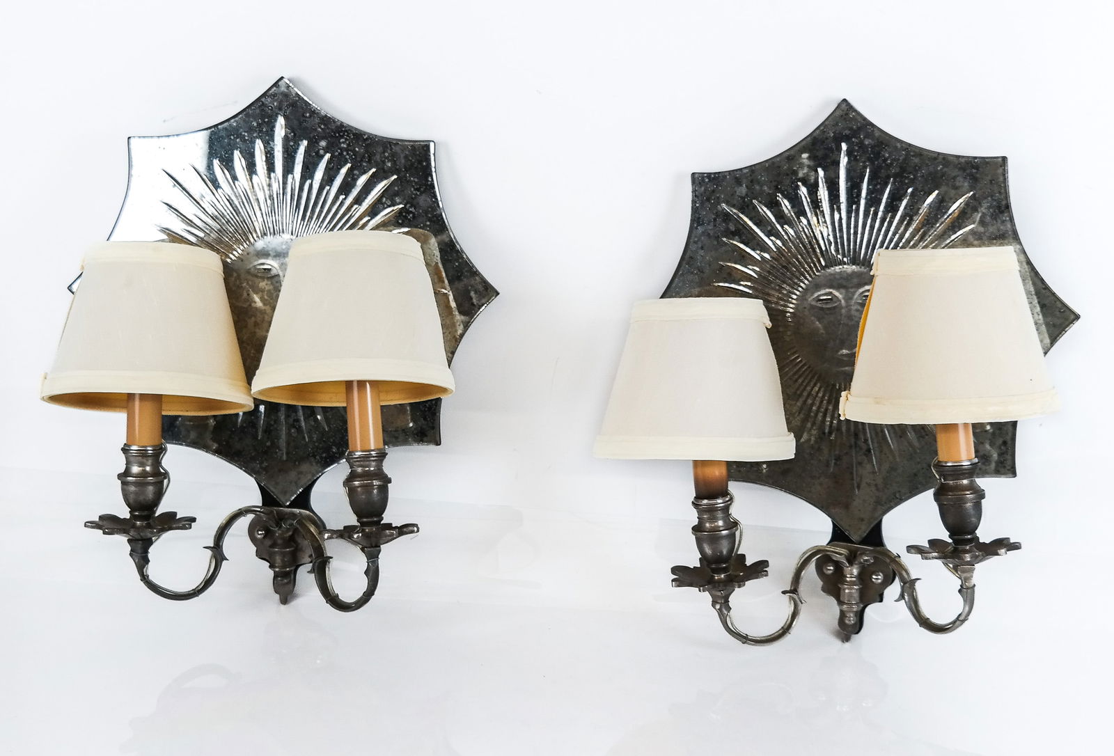 Pair of Hollywood Regency Mirrored Back Sconces (1 of 15)