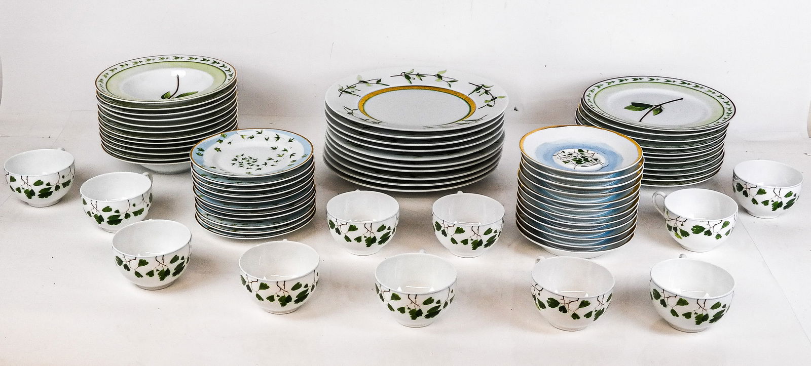 Raynaud & Co. "Verdures" Dinner Service, 67 (1 of 18)