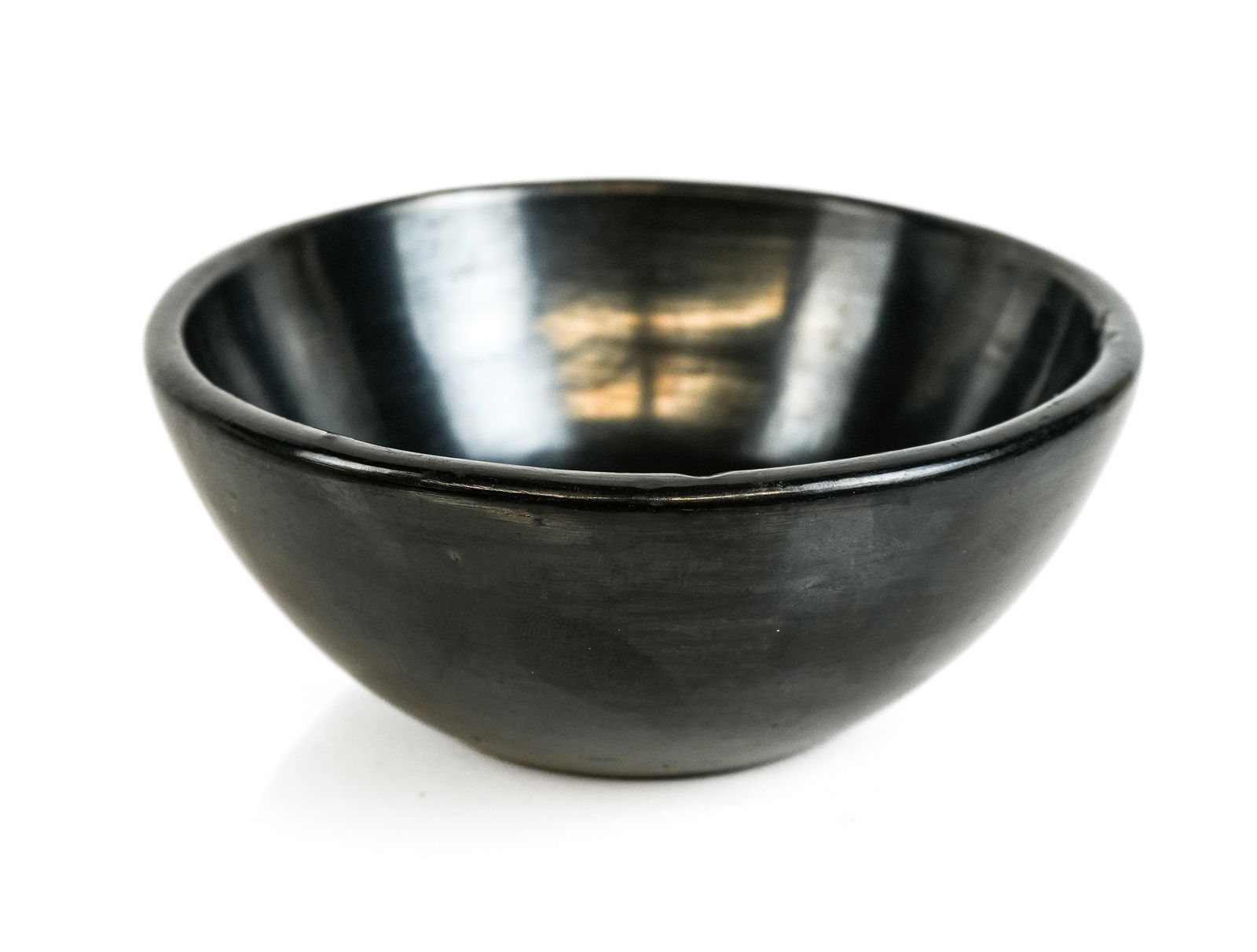 Maria MARTINEZ San Idelfonso Blackware Bowl: Maria Martinez (American, c. 1887-1980), San Idelfonso polished blackware bowl, American early 20th century, with a high gloss finish, signed Marie to base, provenance from Sotheby's Fine American Ind