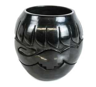 Mida TAFOYA Santa Clara Pueblo Blackware Vase