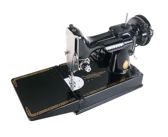 Singer Featherweight 221 Sewing Machine
