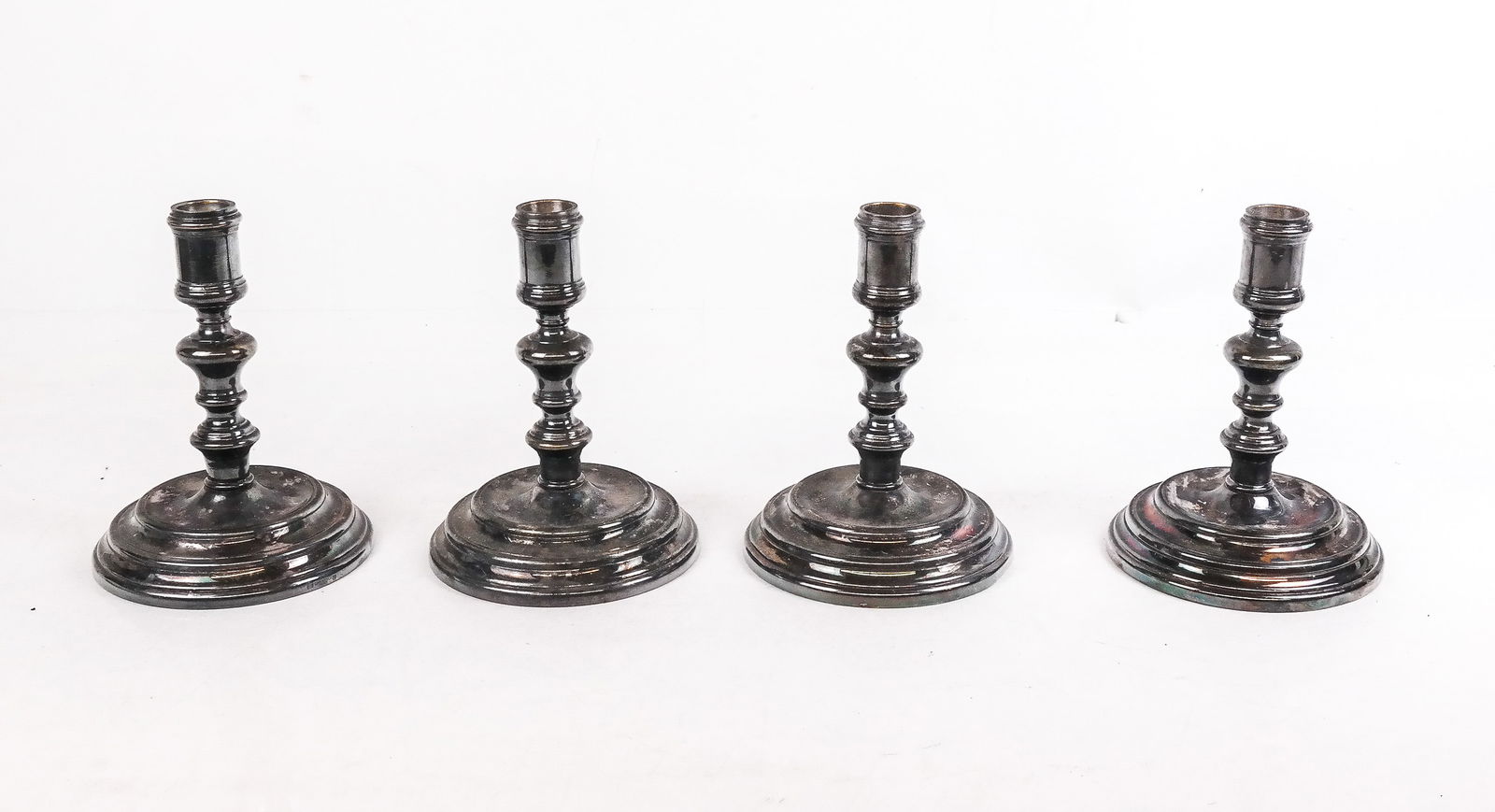 Christolfe Set of 4 Silver Plate Candlesticks (1 of 9)