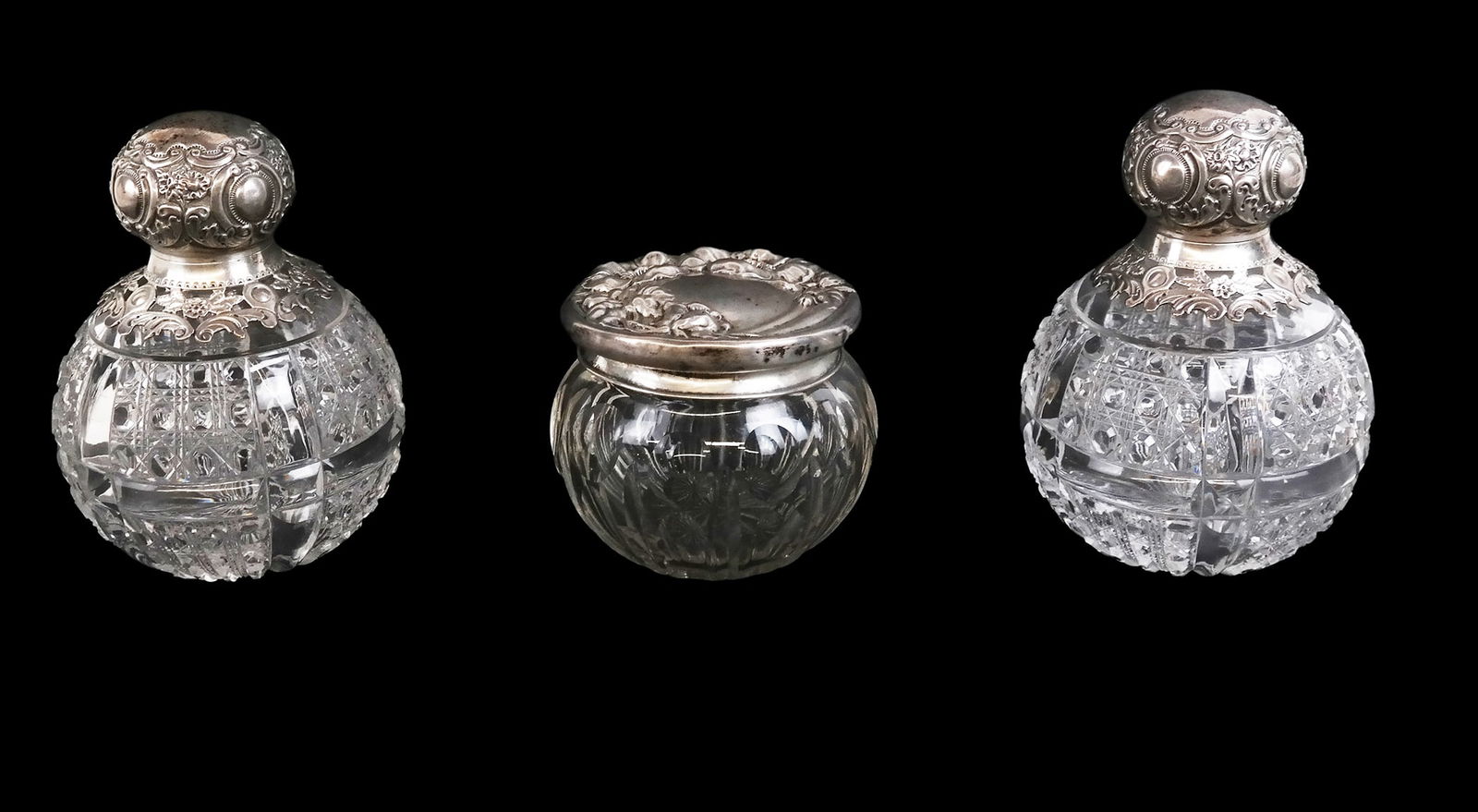 Three Silver and Crystal Vanity Jars (1 of 11)