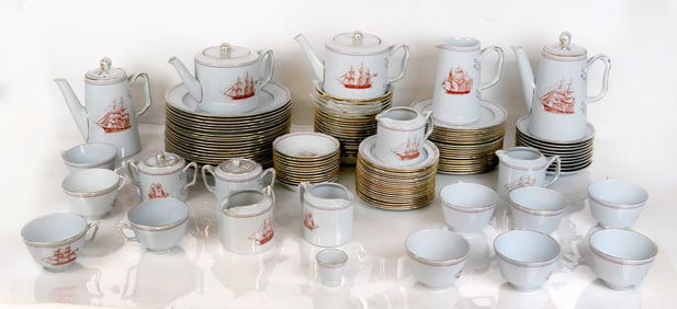 Spode "Trade Winds" Dinner Service, 123