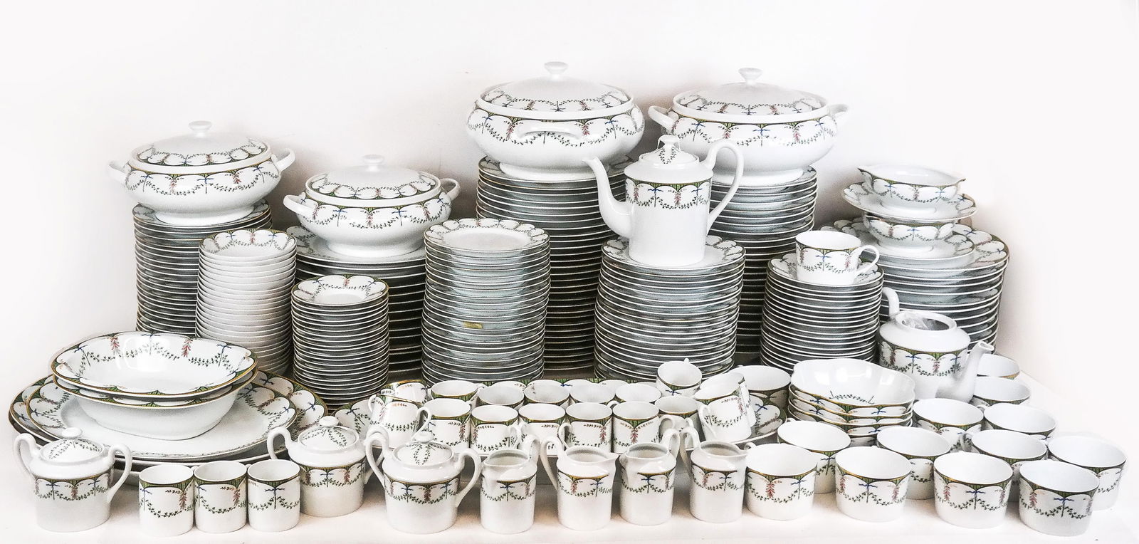 Raynaud Ceralene "Festivites" Dinner Service, 288 (1 of 20)