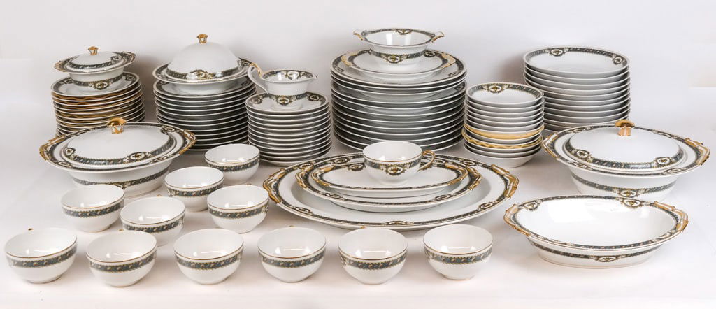 Bernardaud & Co. Partial Dinner Service, 94: Bernardaud & Company partial dinner service, late 20th century, Limoges, comprising 12 dinner plates [9.75" Diameter], 12 bread and butter plates [6.25" Diameter], 12 soup bowls [7.5" Diameter], 12 sa
