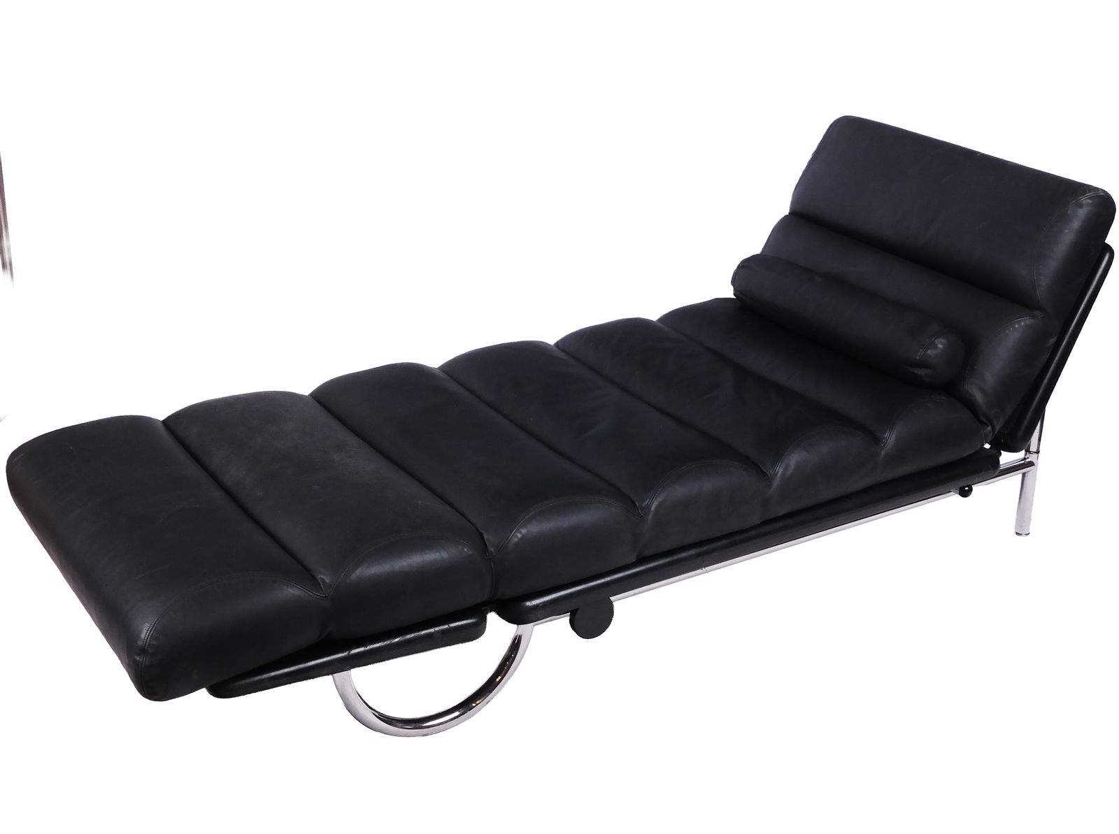 Quota Collection Modern Chaise (1 of 10)