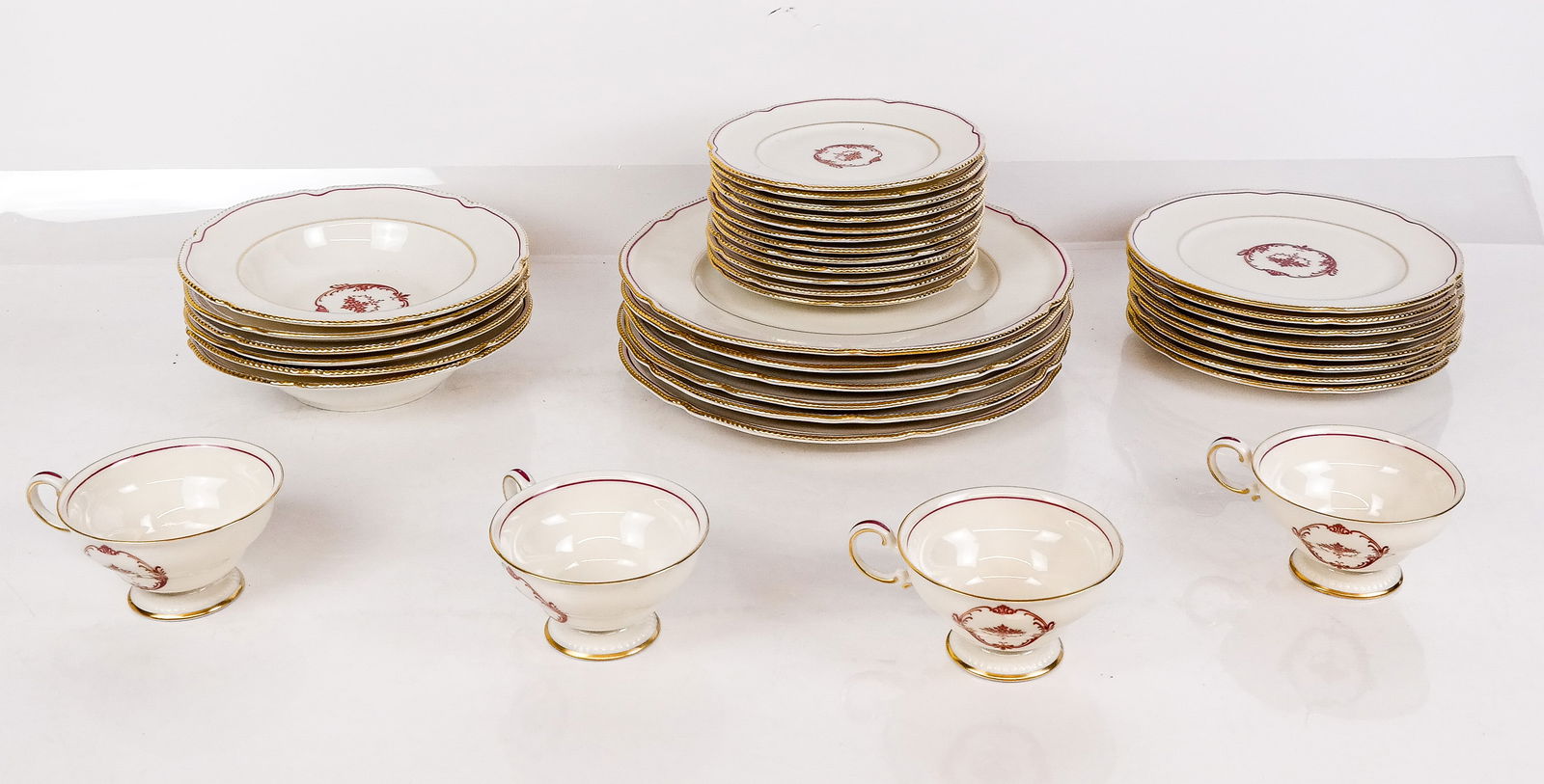 Castleton China "King Edward" Porcelain, 36 (1 of 16)