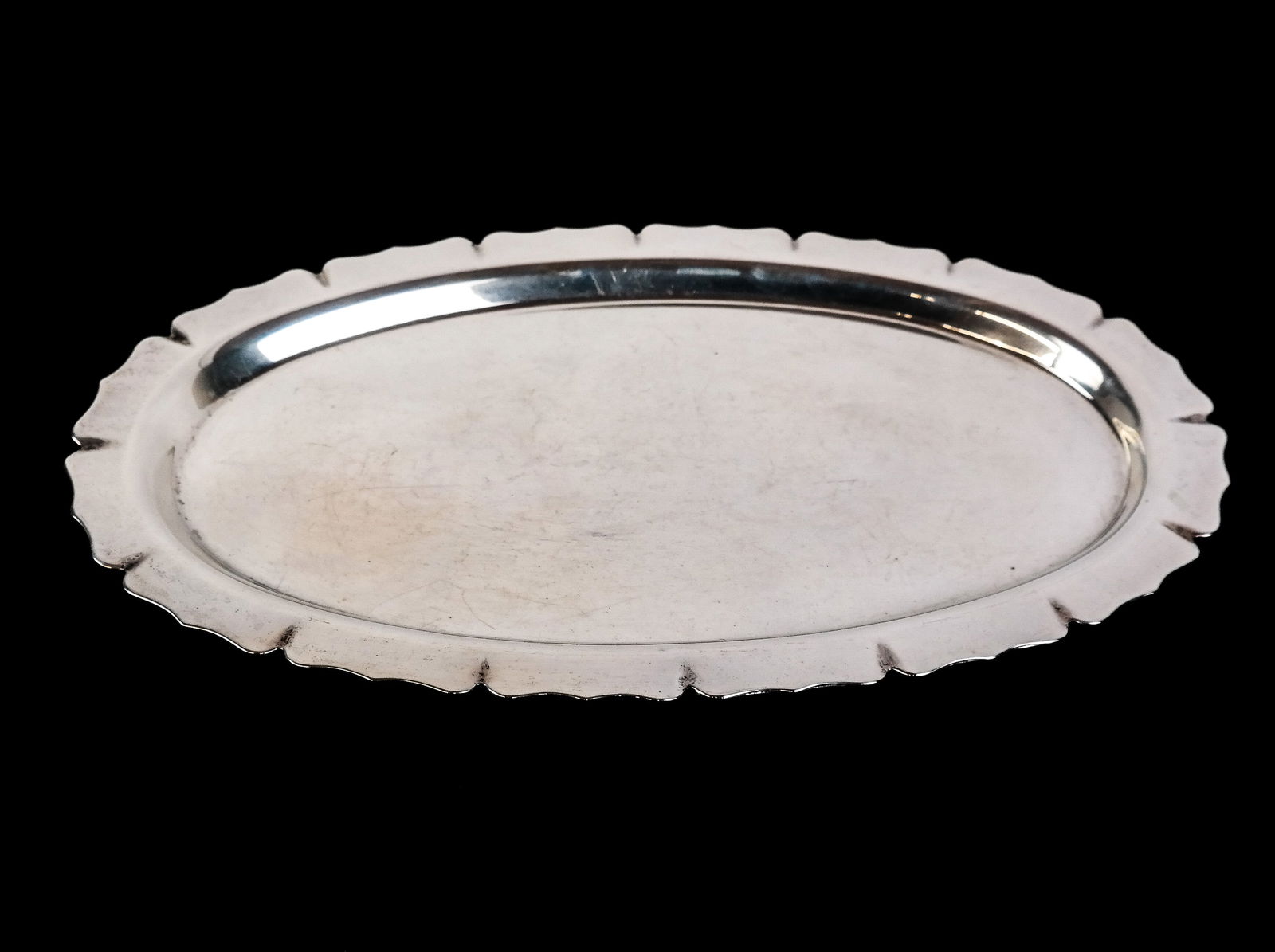 Arrowsmith Sterling Silver Bread Tray (1 of 9)