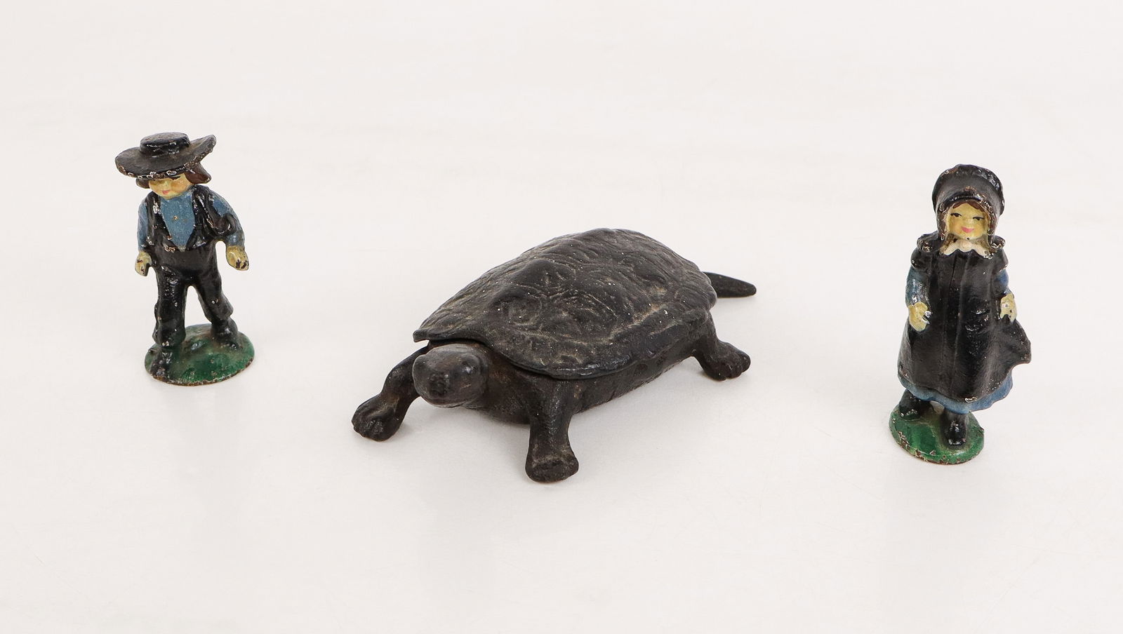 Three Cast Iron Articles (1 of 8)