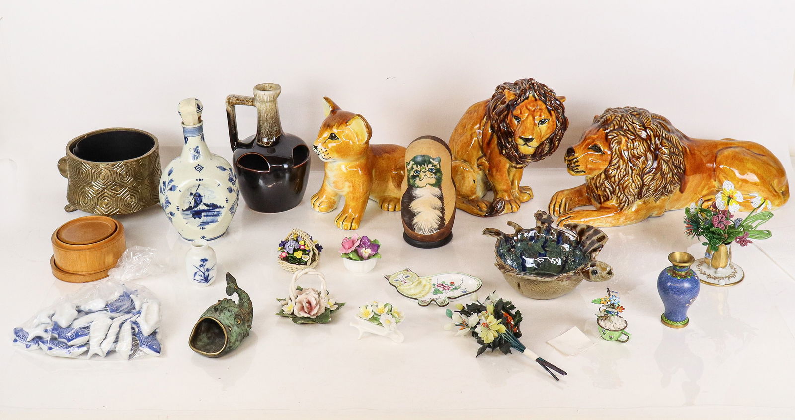 Miscellaneous Decorative Articles, 20 (1 of 20)