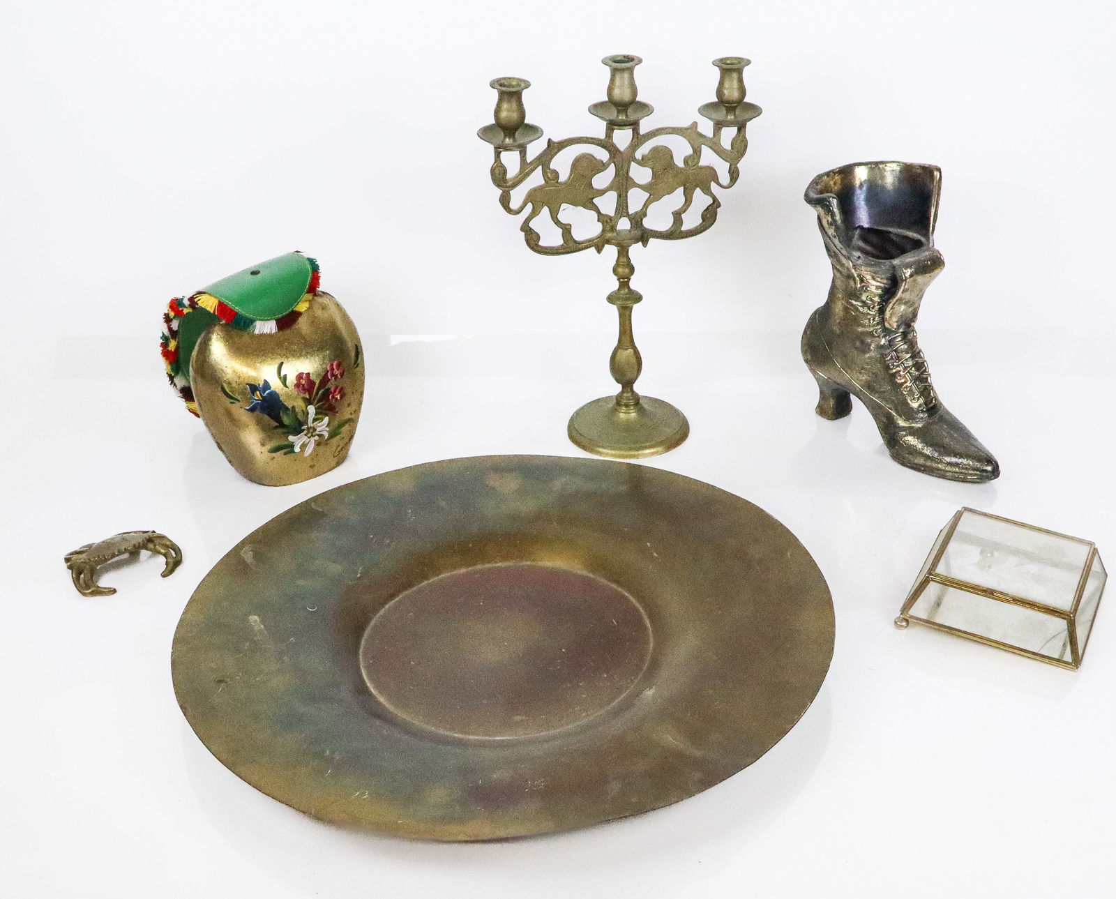 Brass and Other Decorative Articles, 6 (1 of 18)