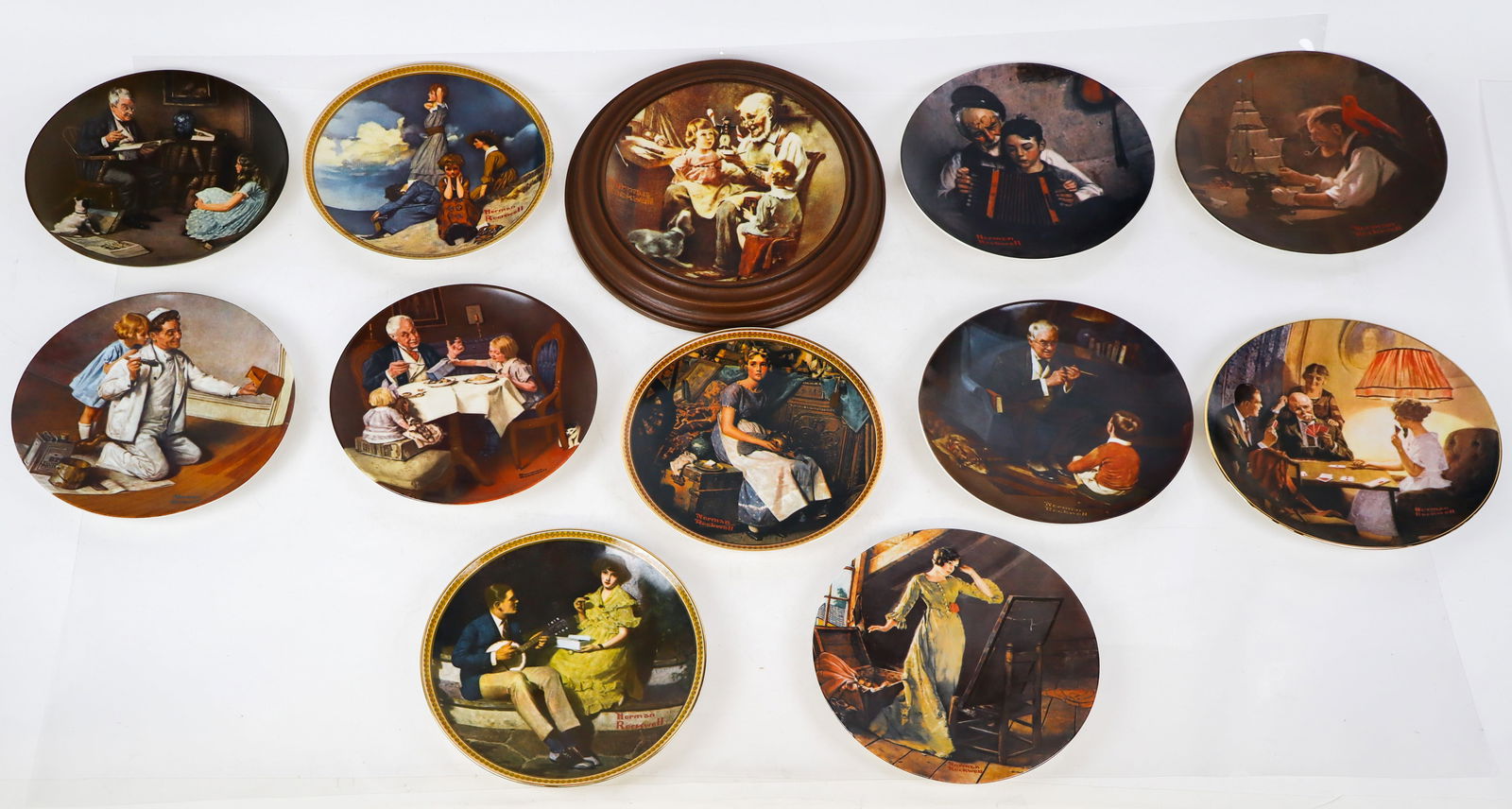 12 Collectible Norman Rockwell Plates (1 of 20)