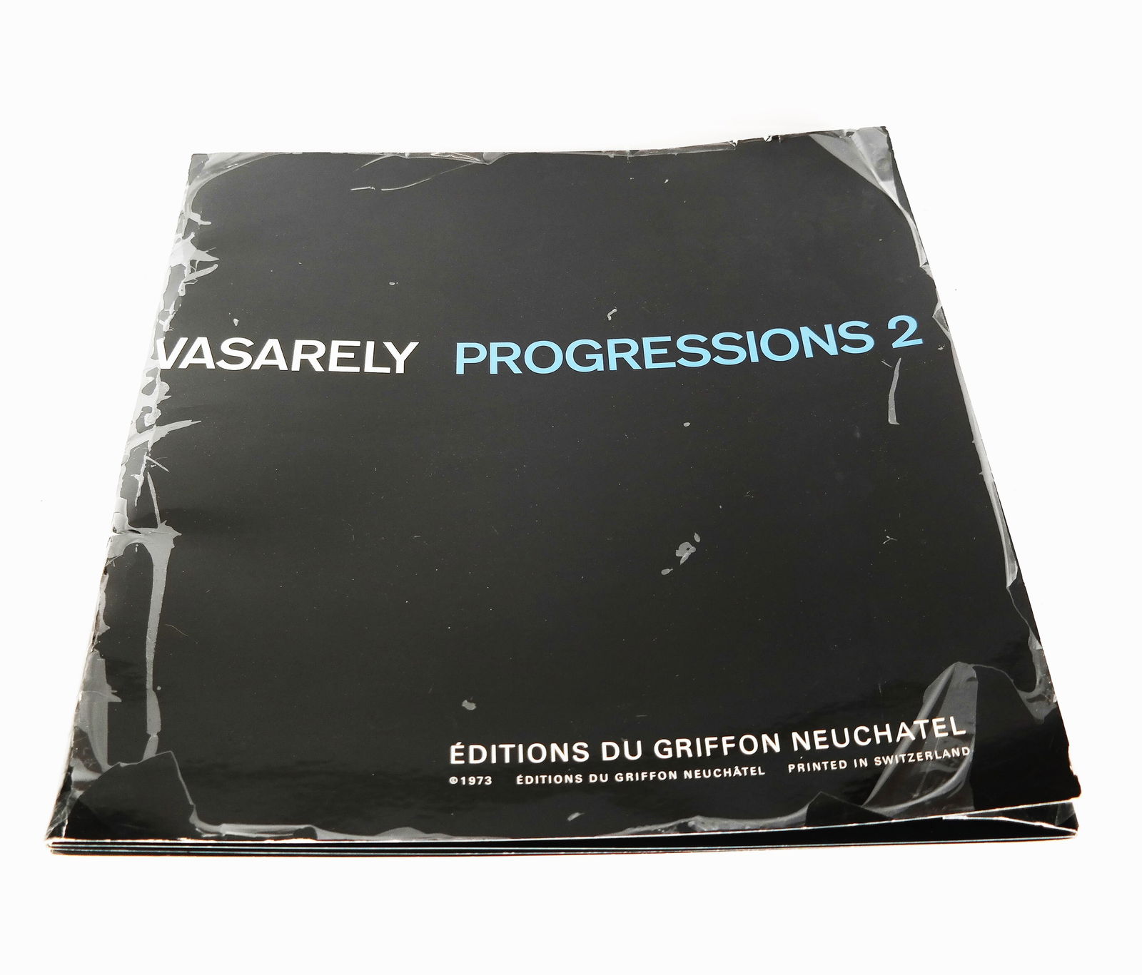 Victor VASARELY: Progressions 2 - Portfolio: Progressions 2. 1973, portfolio with 12 heliogravures of Vasarely's works, by Editions du Griffon Neuch?tel / Switzerland. Each sheet titled, dated, with dimensions of the original works and details