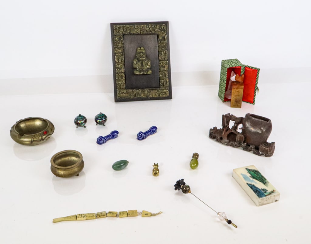 Chinese and Other Decorative Items, 12: Chinese and other decorative items, mostly 20th century, comprising a brass censer on three legs, a faux coral inset ashtray with foliate decoration, a marble block with landscape decoration, a