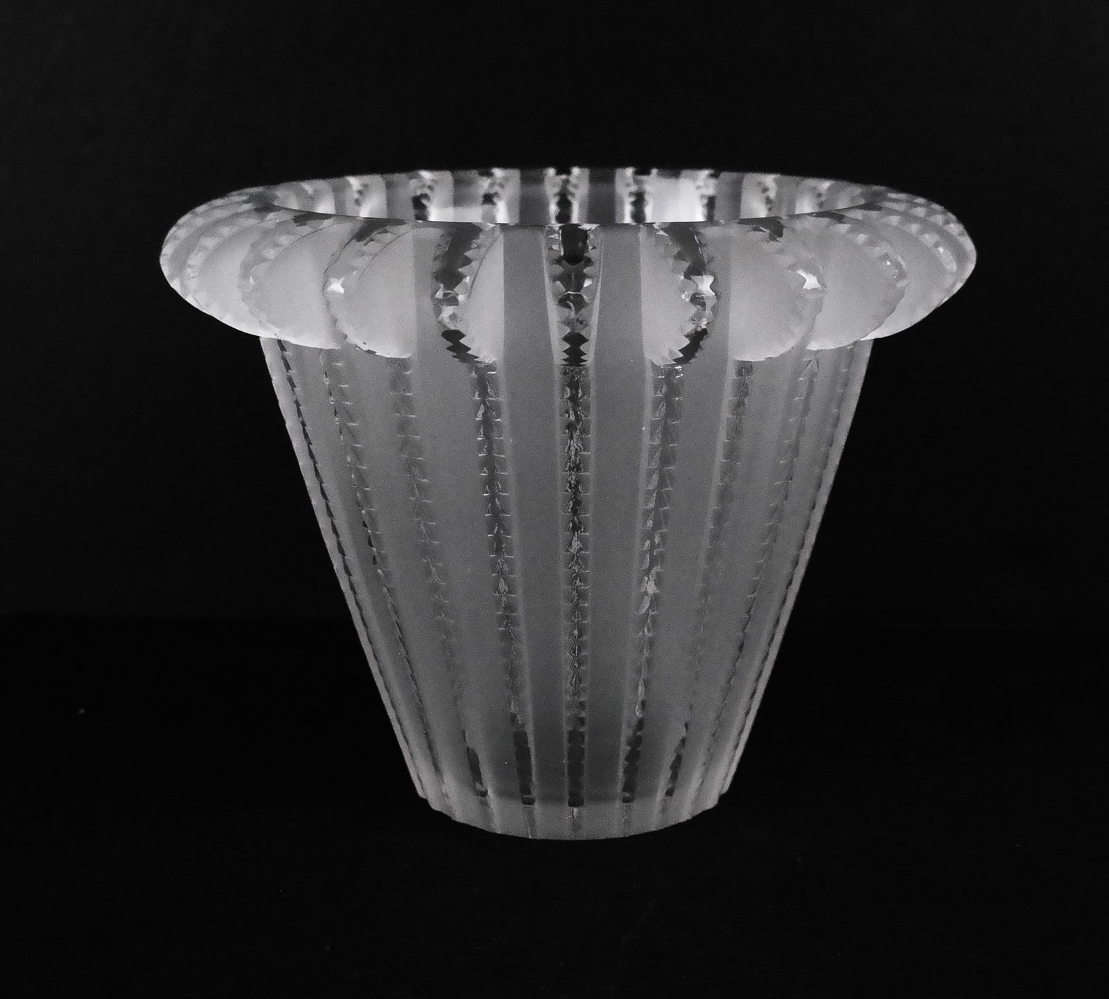 R. Lalique Crystal "Royal" Vase (1 of 9)
