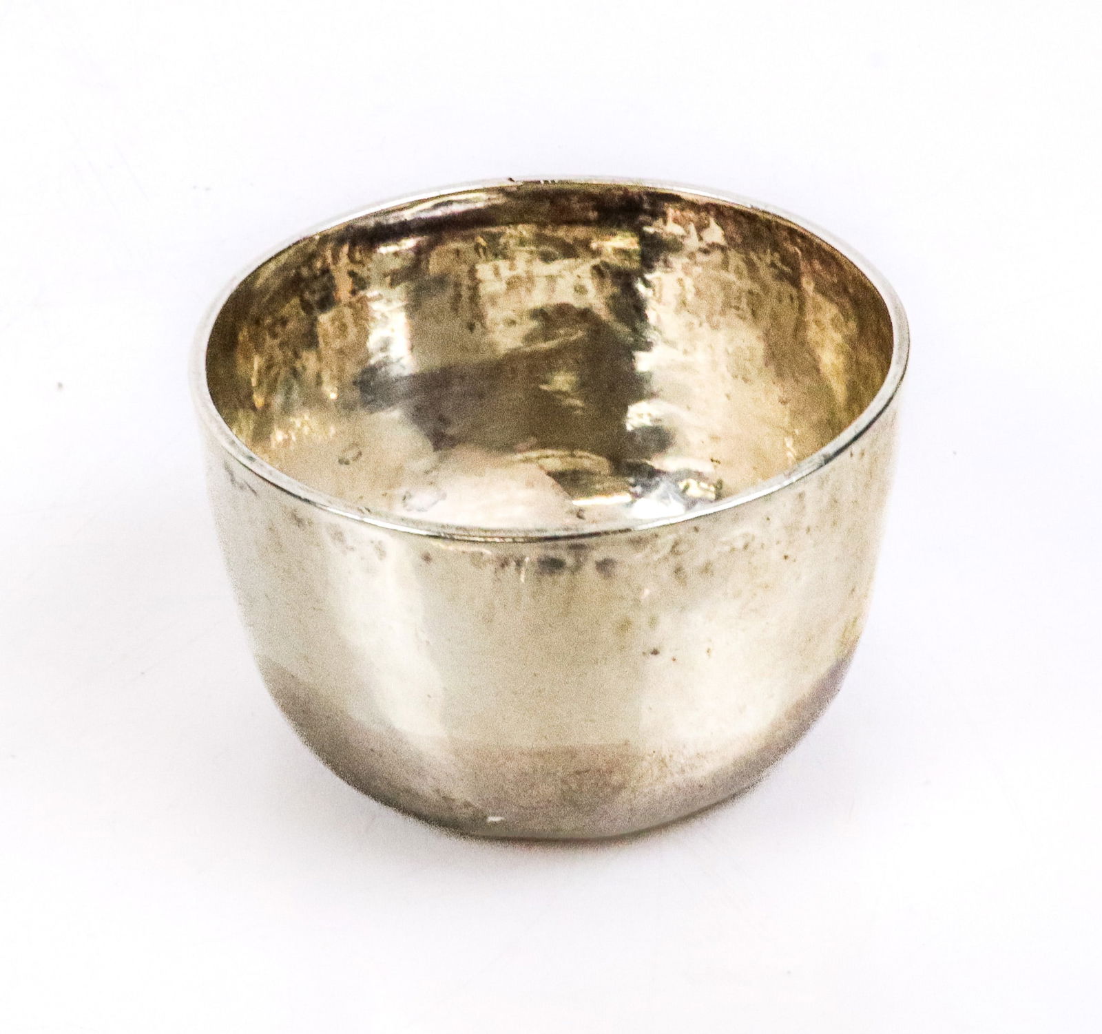 Rare Queen Anne Silver Cup: Rare Queen Anne silver cup, London, 1712, possibly John Cory, marks to base. [1.5 ozt., 2" H x 2.25" Diameter]. Overall condition is fair, the top of the cup is very polished, the base is dull,