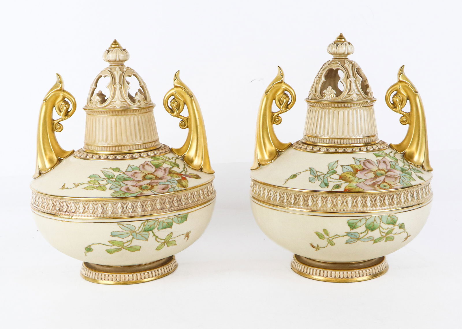 Royal Worcester Pair of Porcelain Potpourris (1 of 17)