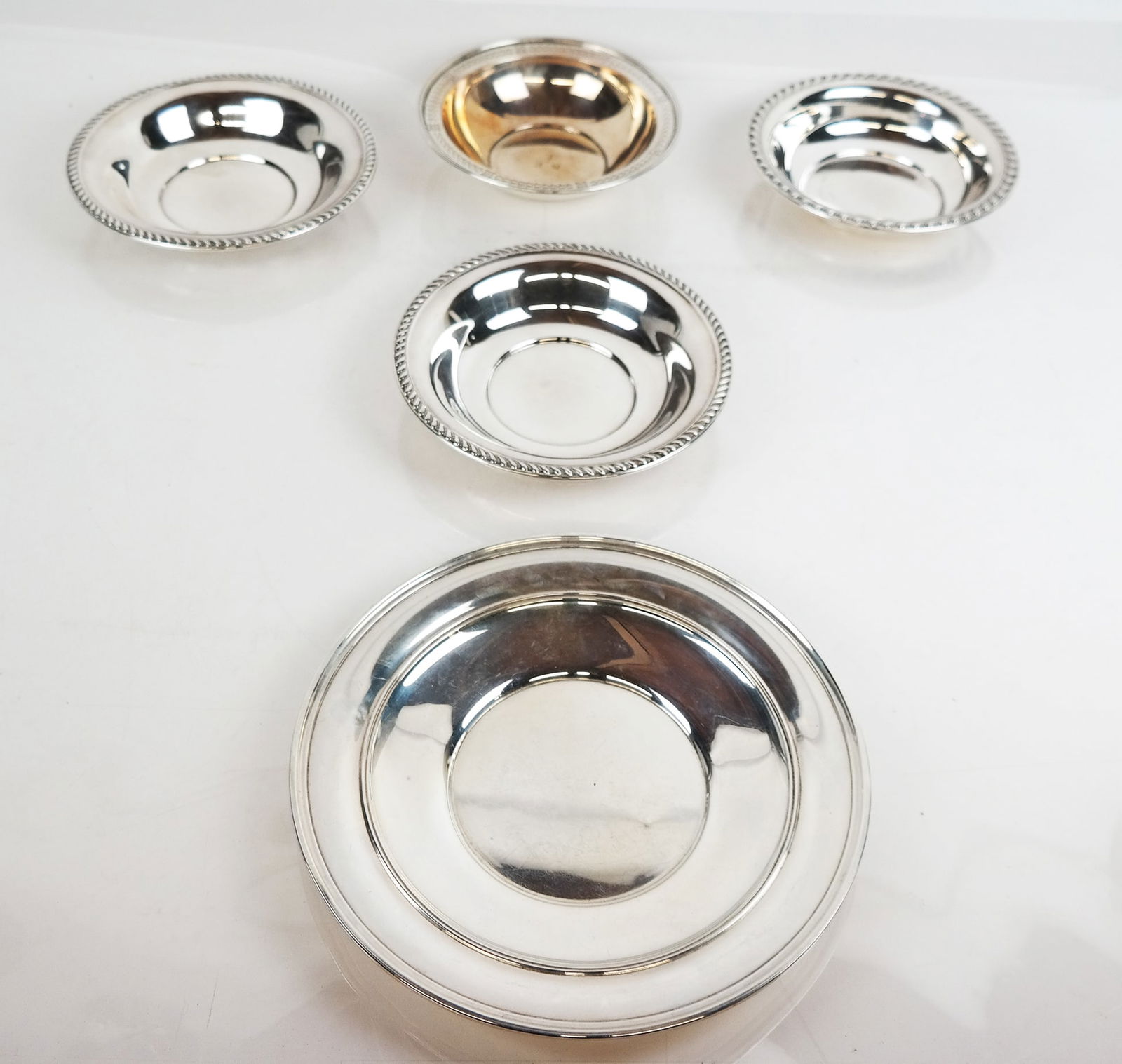 Tiffany, Gorham Et Al Group of Sterling Bowls, 5 (1 of 20)