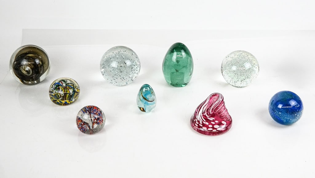 Assorted Art Glass Paperweights, 9 (1 of 18)
