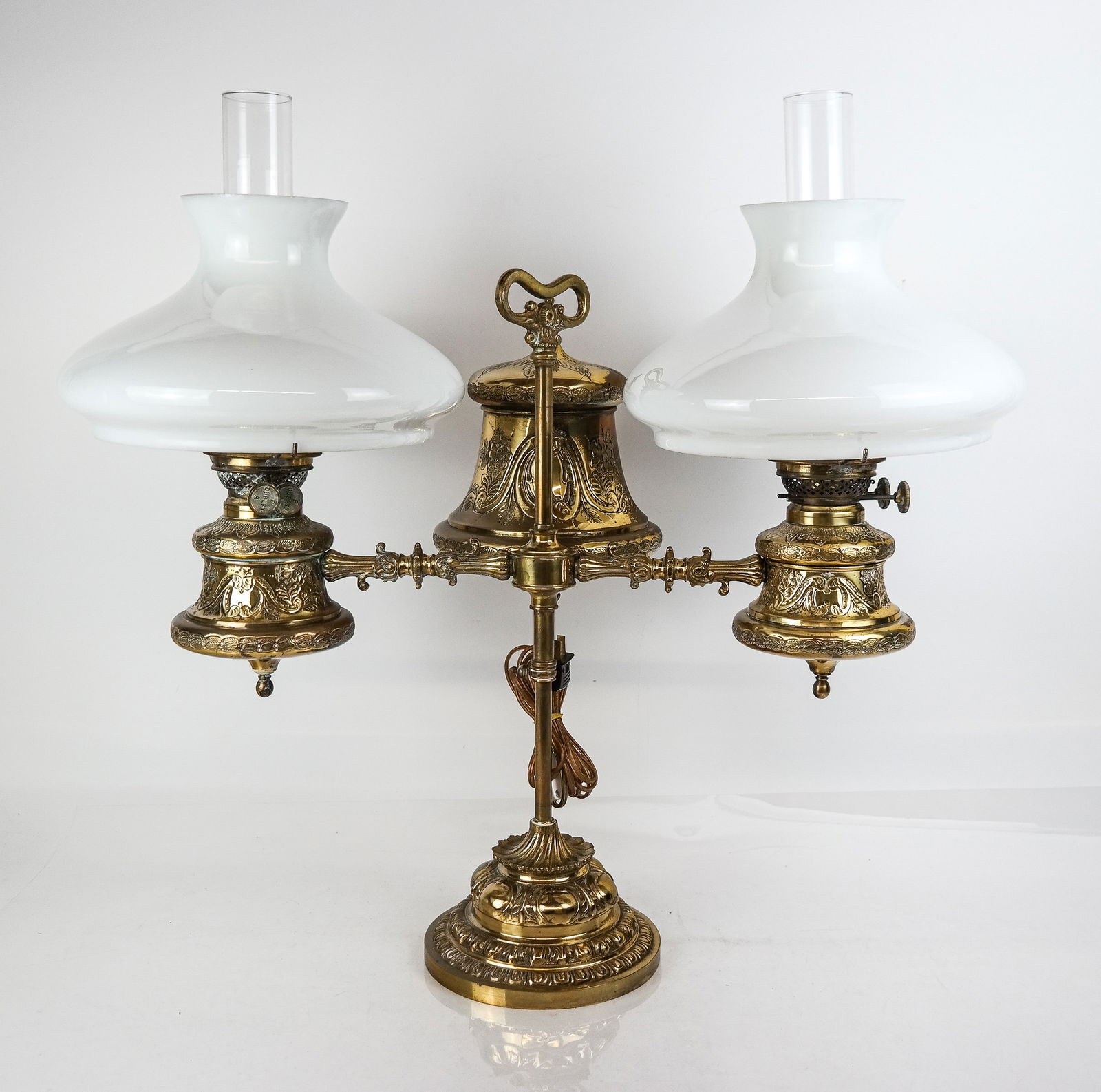 Victorian Brass Student's Lamp (1 of 20)