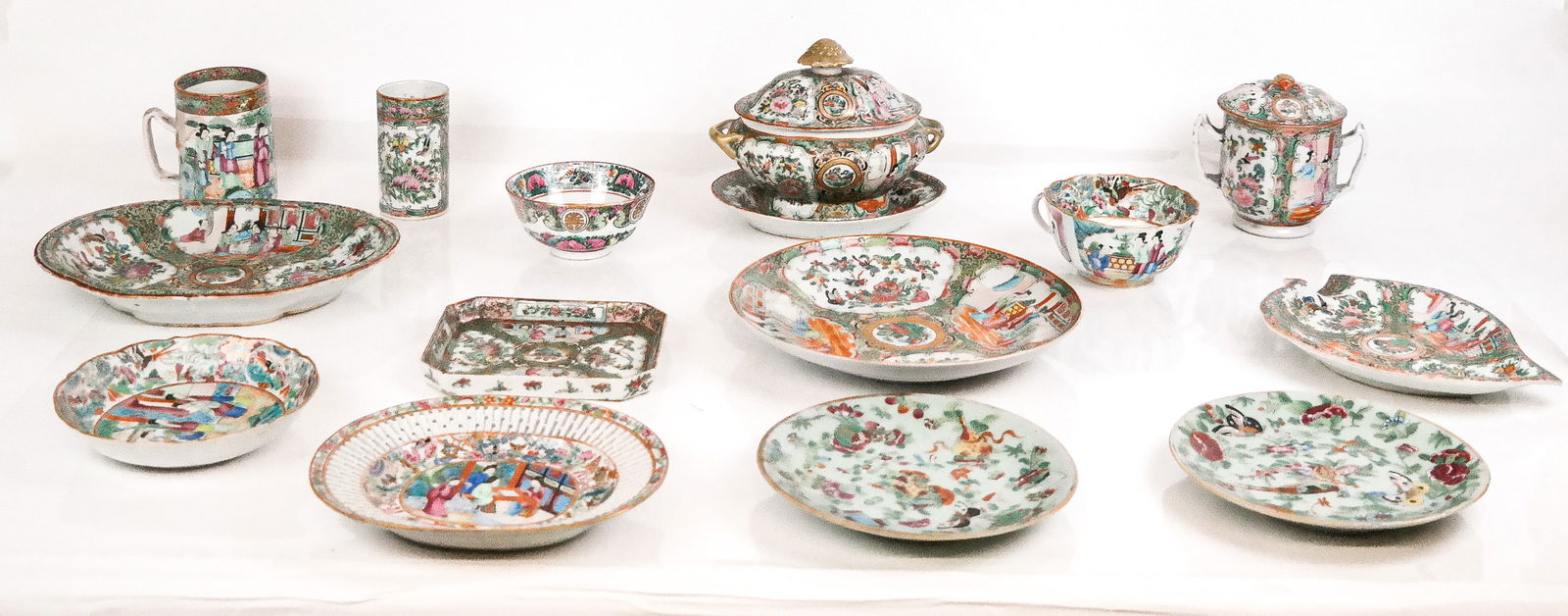 Chinese Rose Medallion Porcelain Articles, 16 (1 of 19)