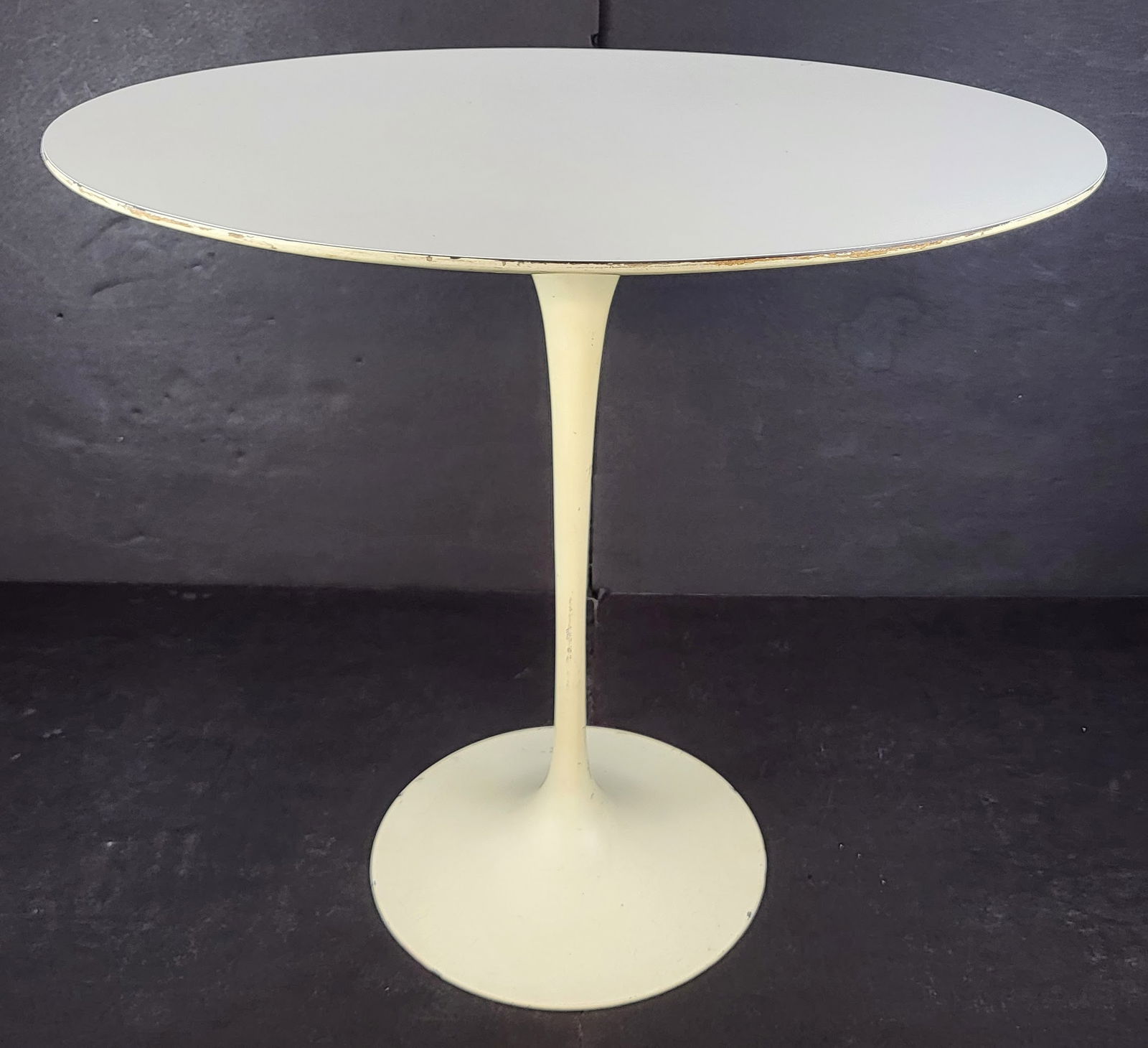Eero Saarinen for Knoll Tulip Side Table (1 of 11)