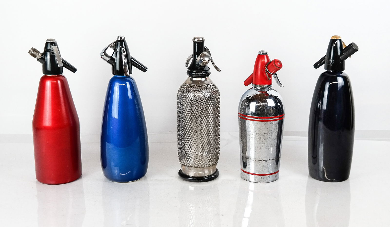 Group of 5 Seltzer Bottles / Soda Siphons (1 of 17)