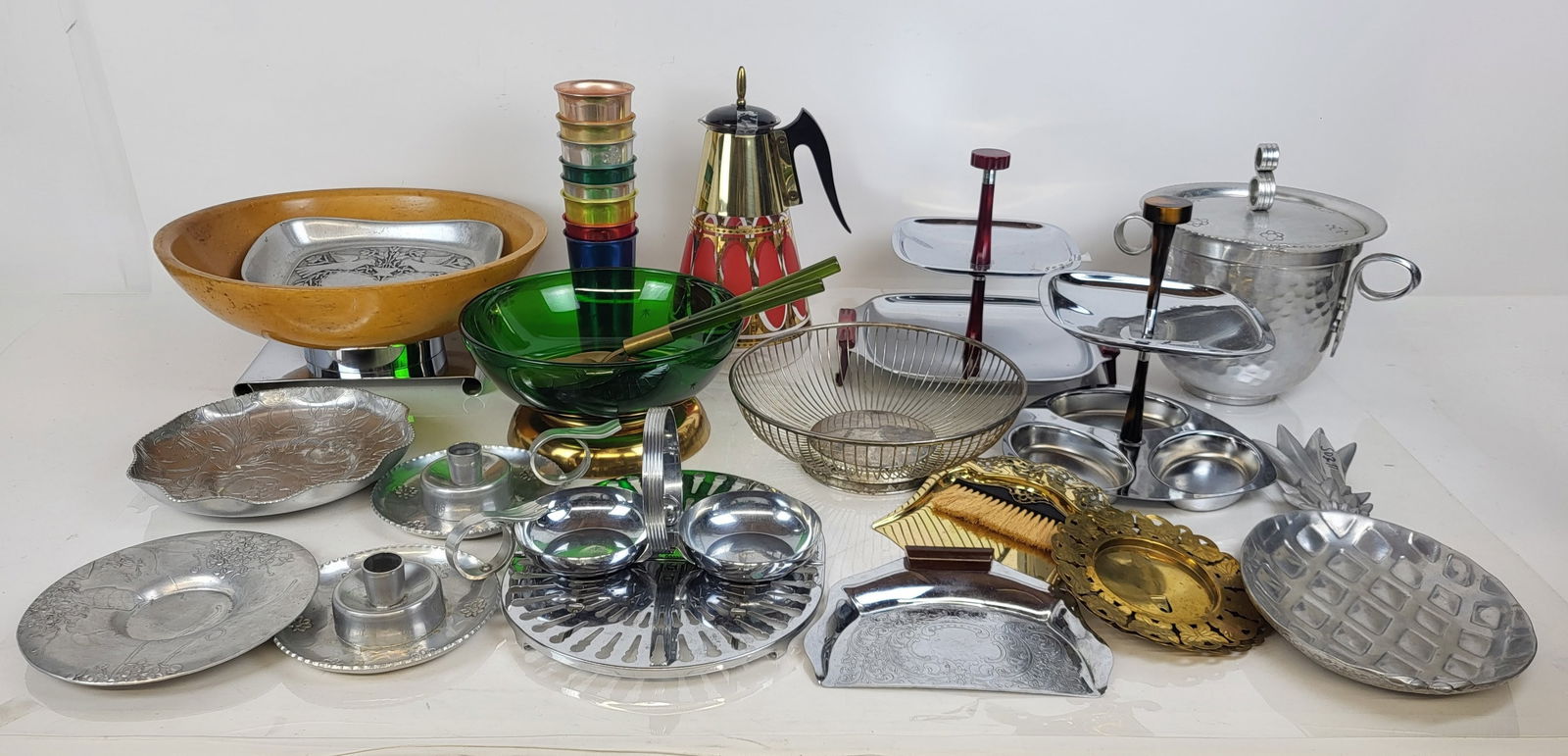 Group of Aluminum, Brass and Metal Items, 29 (1 of 16)