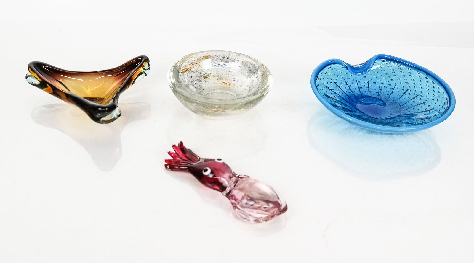 Three Murano Glass Ashtrays and a Cuttlefish (1 of 14)