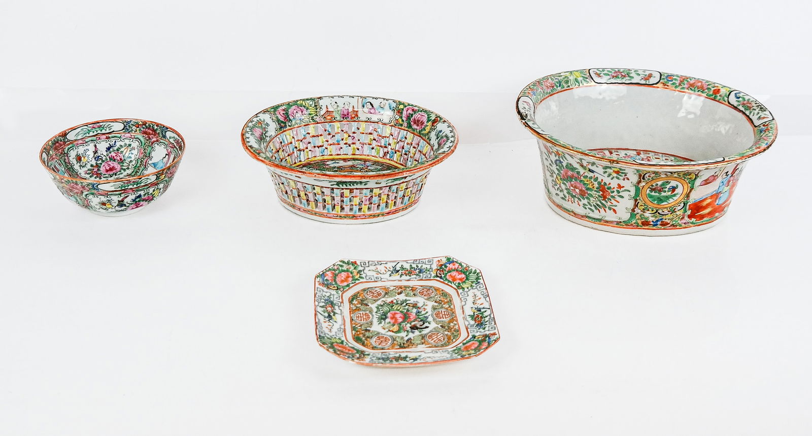 Chinese Rose Medallion Articles, 4 (1 of 20)