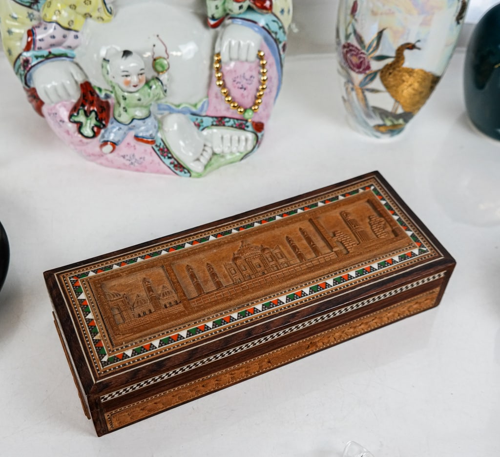 Assorted Decorative Items, 15 - 3