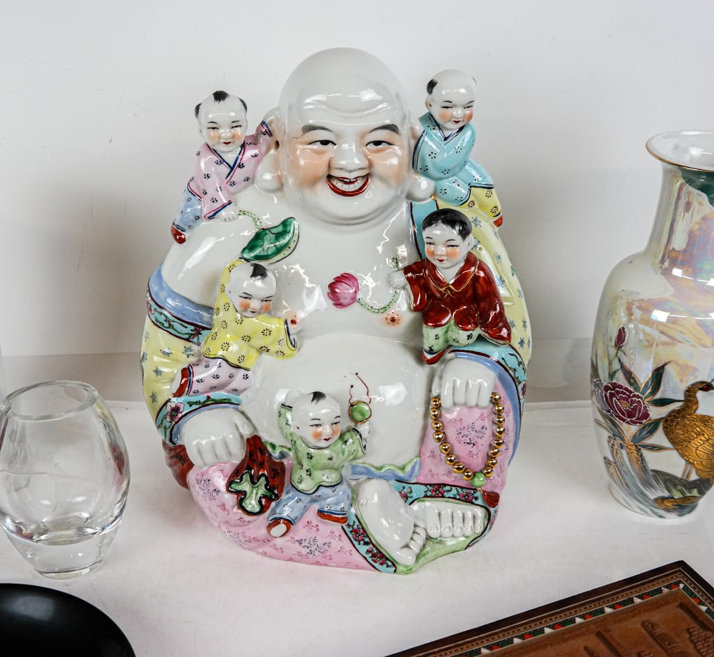 Assorted Decorative Items, 15 - 4