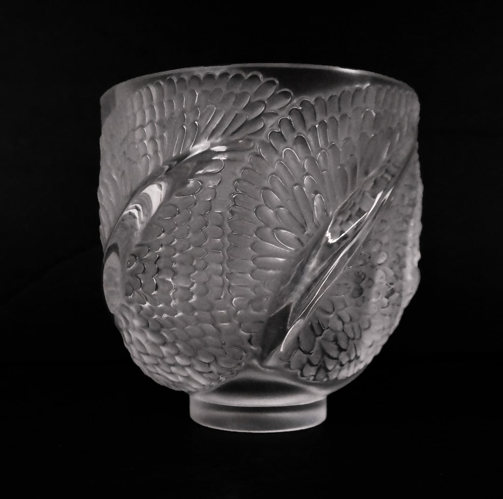 Lalique Crystal "Andromeda" Vase (1 of 11)