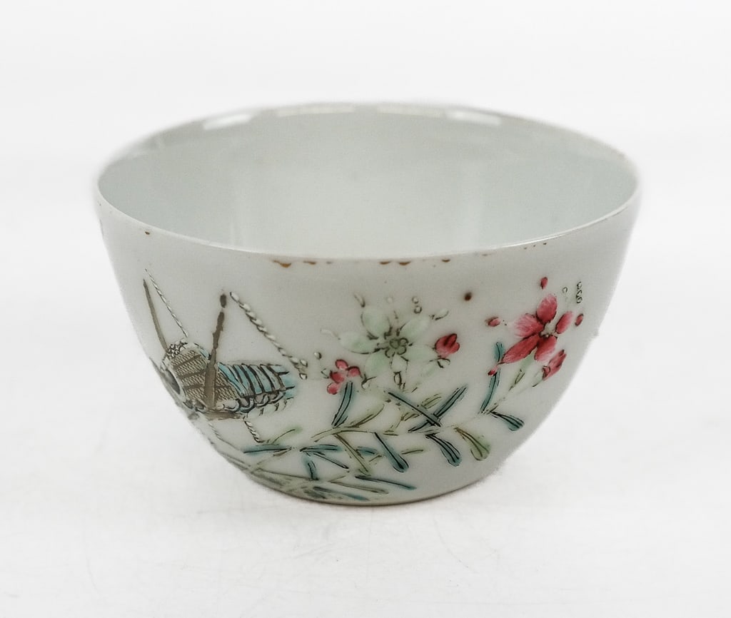 Chinese Qing Dynasty Cup with Grasshopper (1 of 9)