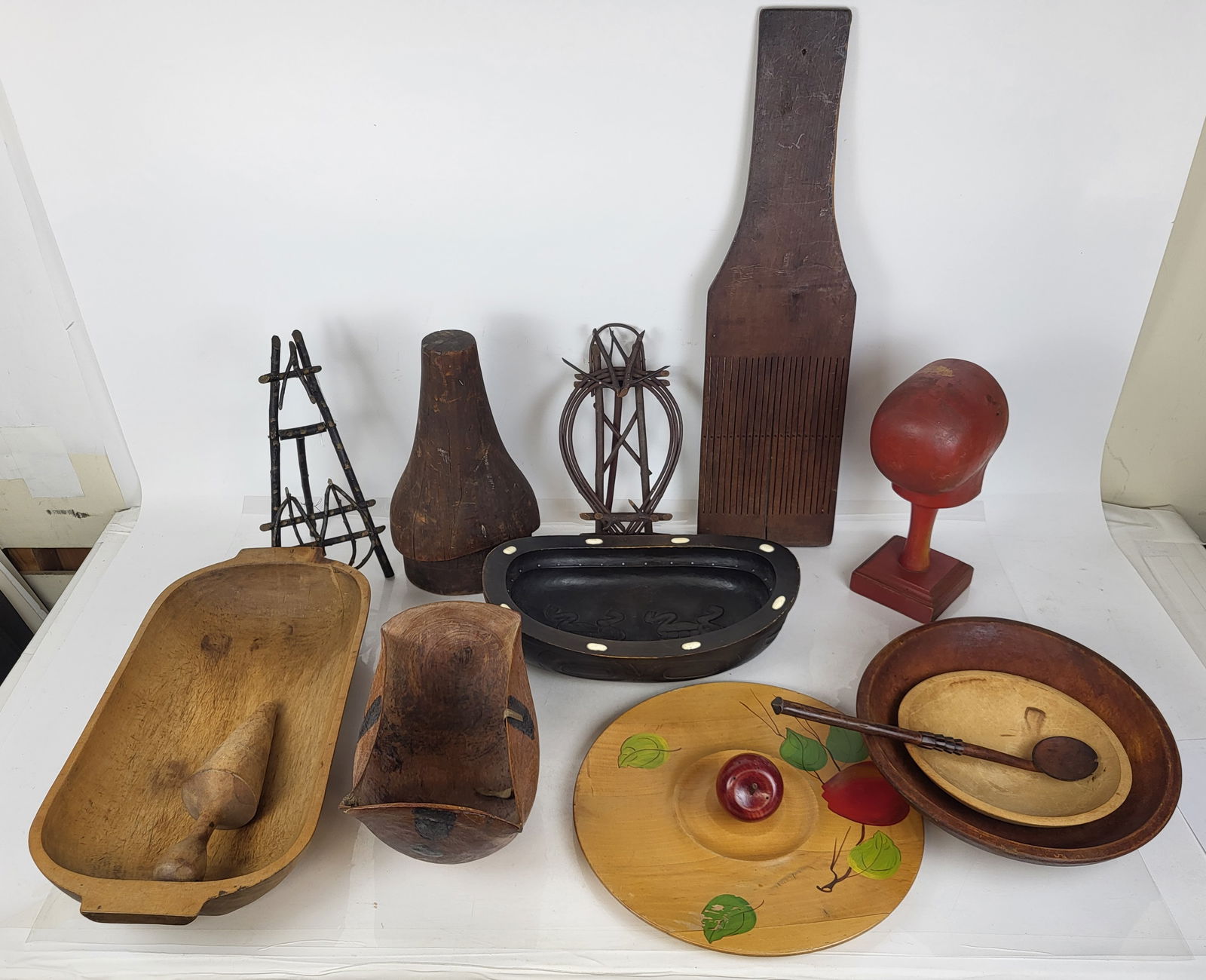 Assorted Wood and Twig Articles, 12 (1 of 20)