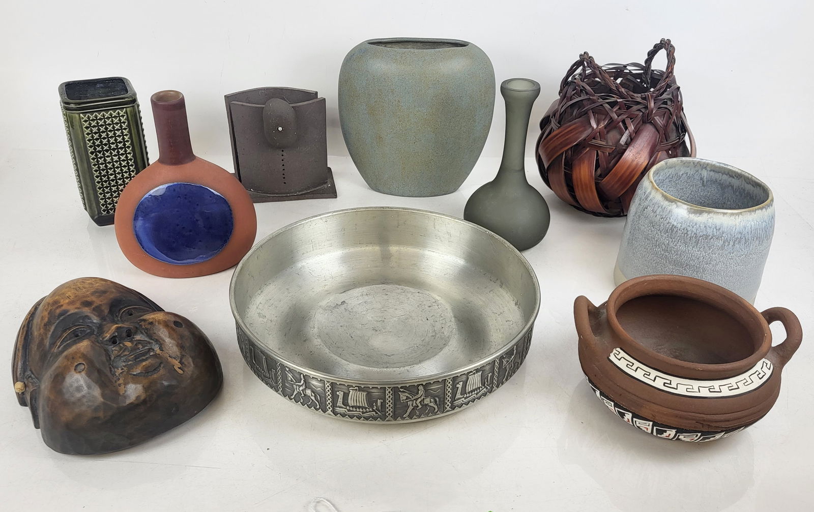 Assorted Decorative Wares, 10 (1 of 20)