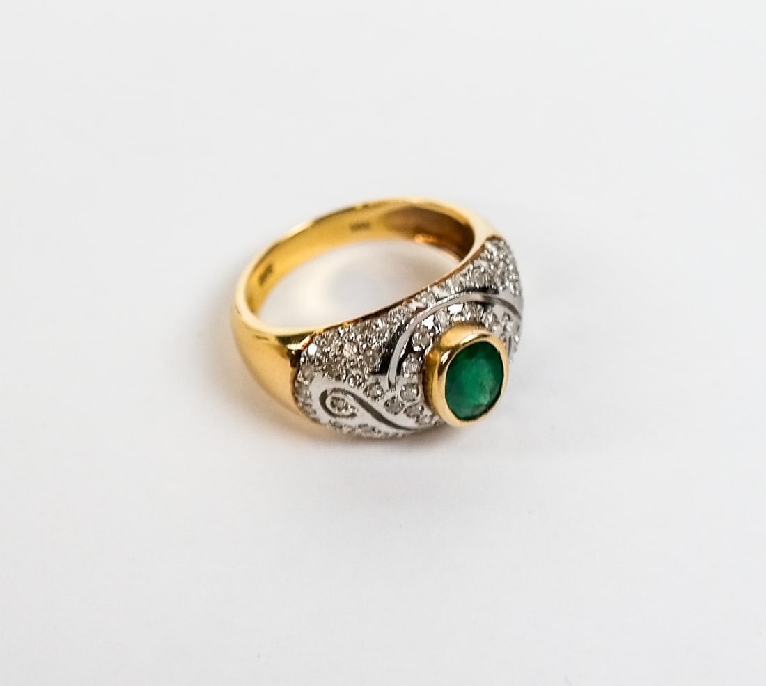 Emerald, Diamond and Gold Ring (1 of 4)