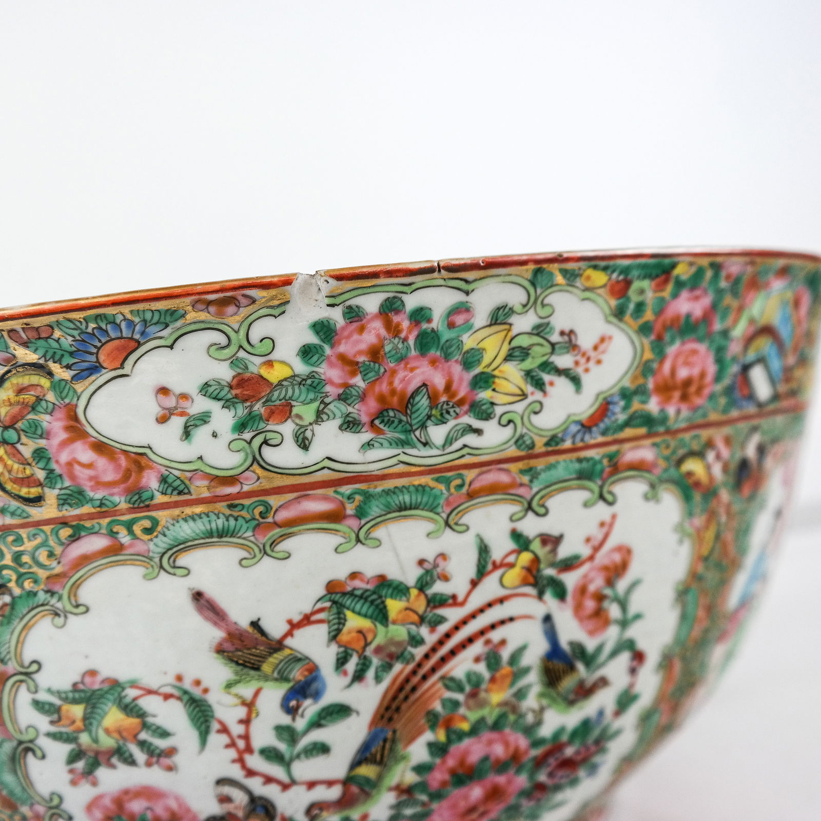 Chinese Palatial Rose Medallion Bowl - 10