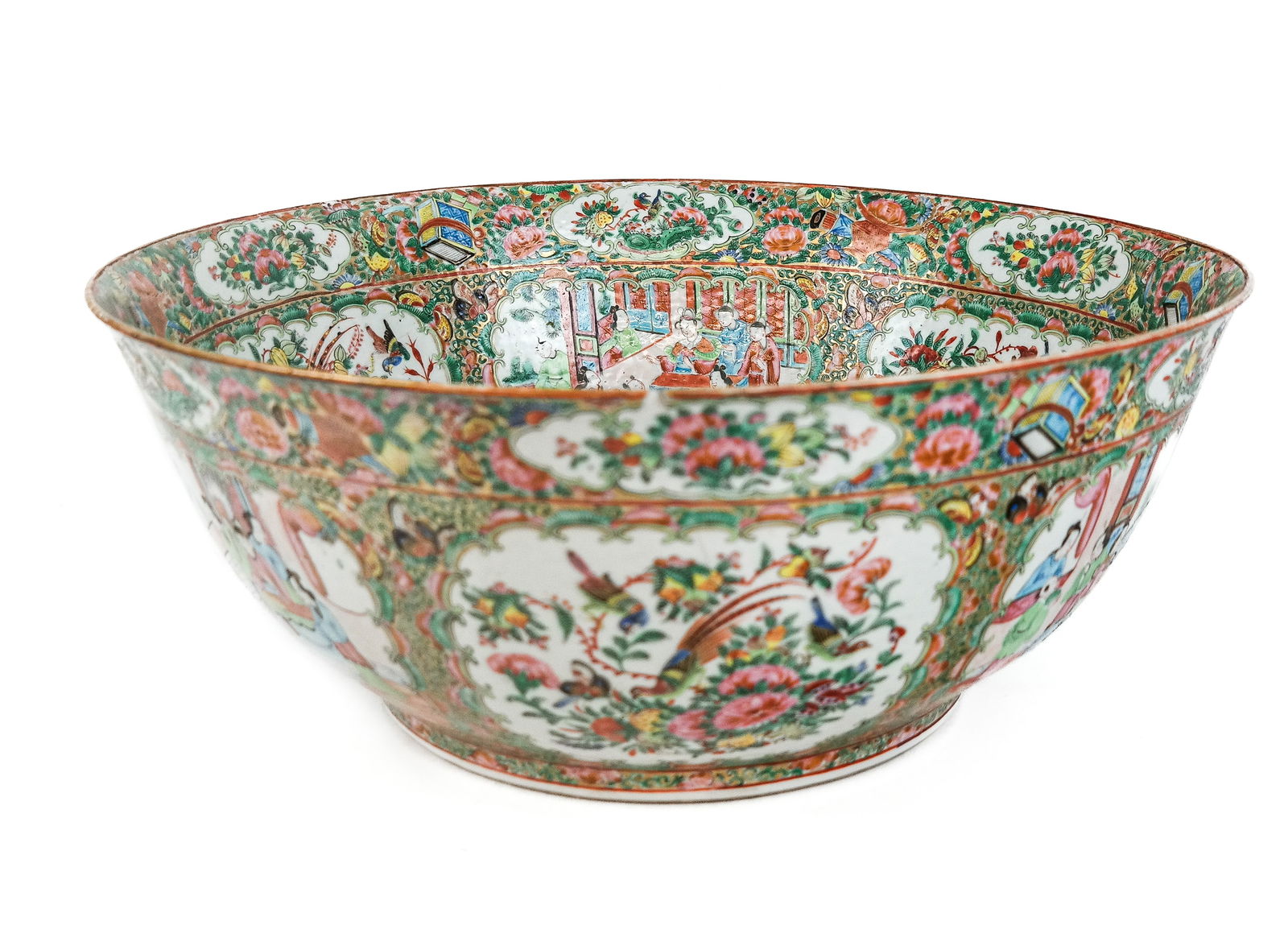 Chinese Palatial Rose Medallion Bowl: Chinese palatial Rose Medallion bowl, Qing Dynasty, 19th century, with elaborate hand-painted decoration with a gilt decorated lip, floral decoration and cartouches to upper, and alternating floral an