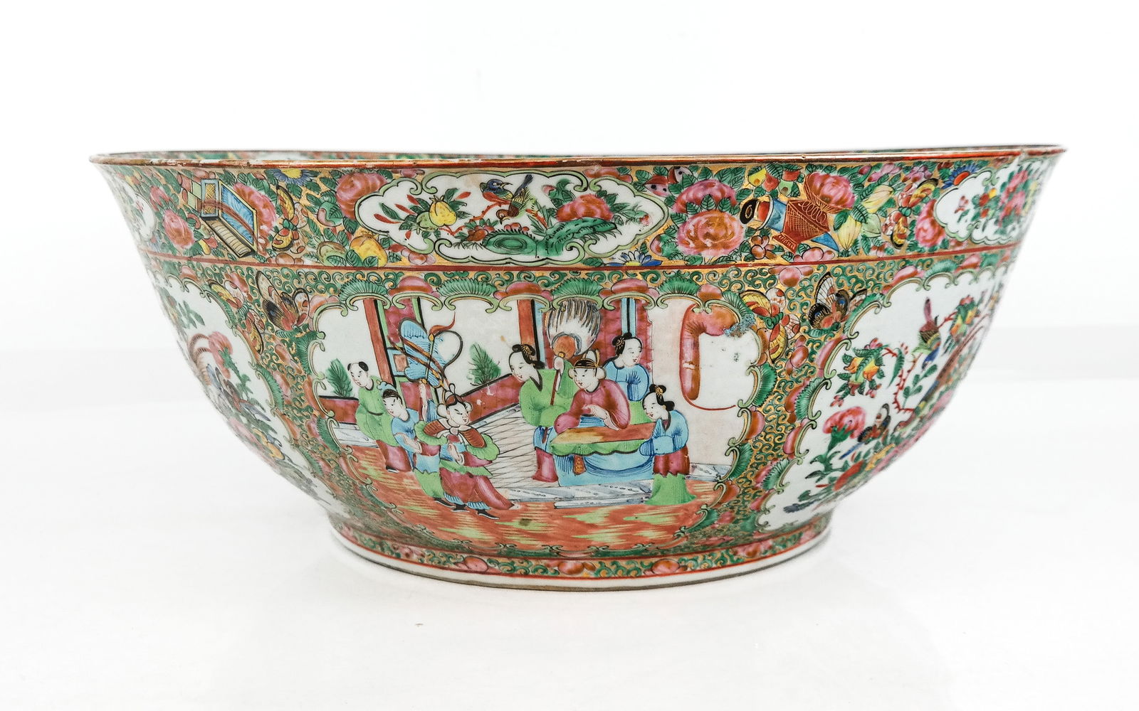 Chinese Palatial Rose Medallion Bowl - 2