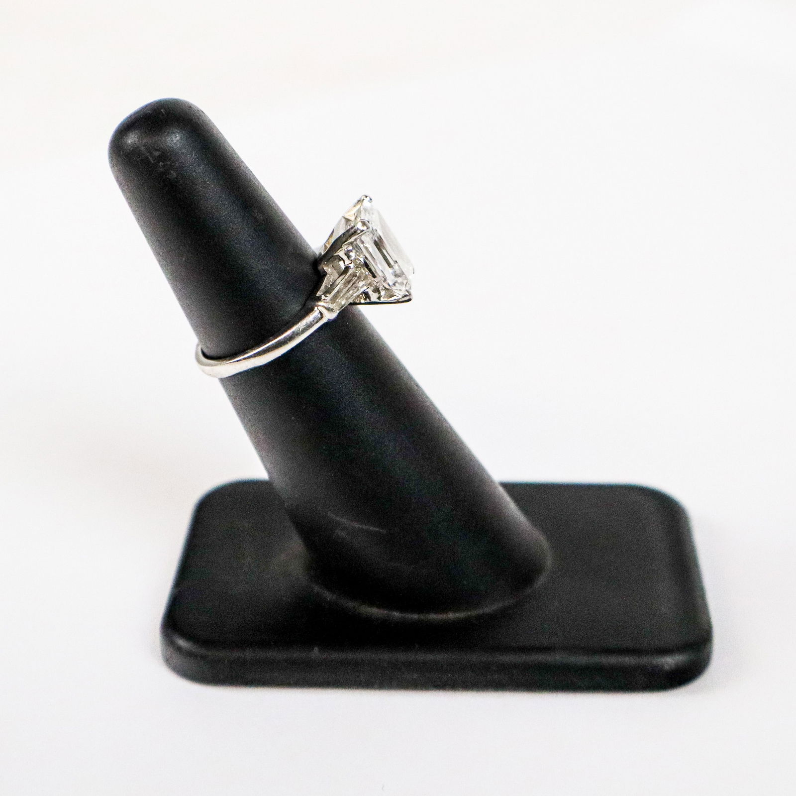 Van Cleef & Arpels Diamond Ring - 3