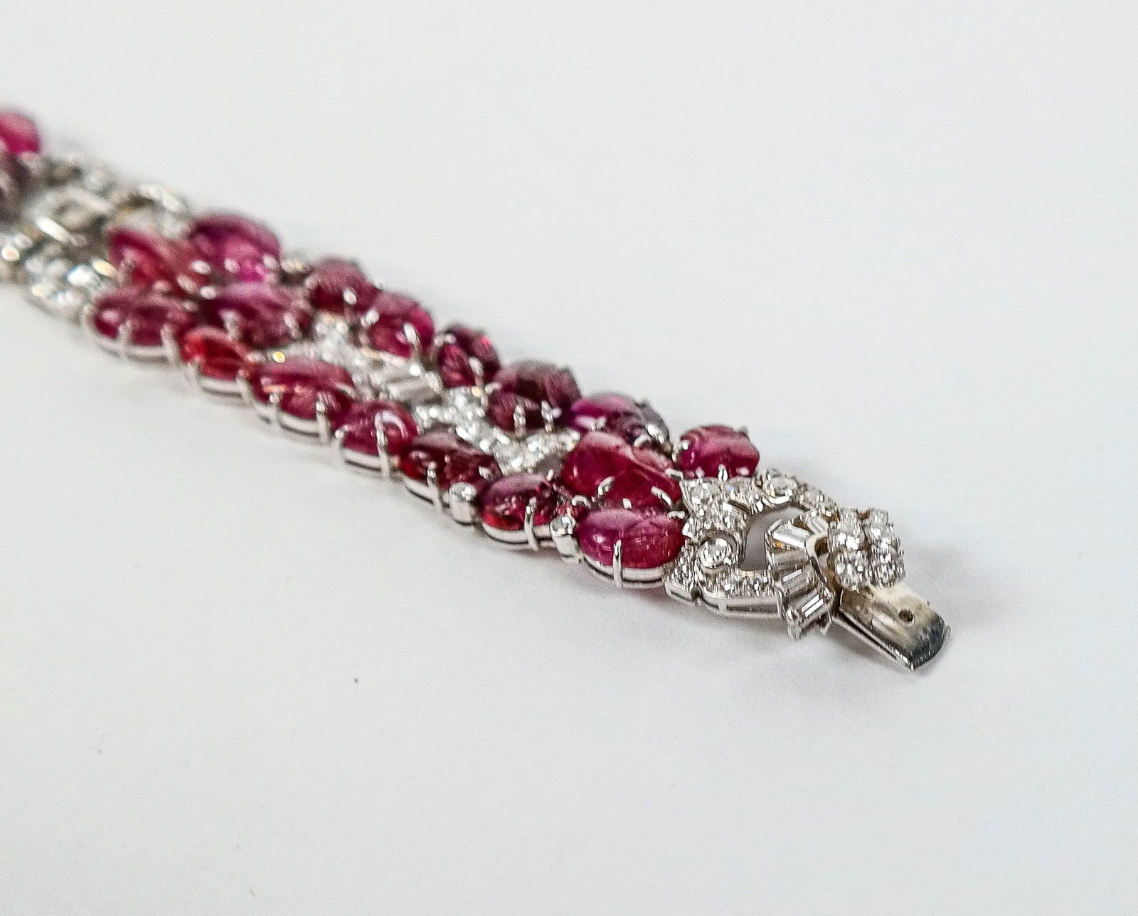Art Deco-Inspired Diamond and Carved Ruby Bracelet - 8