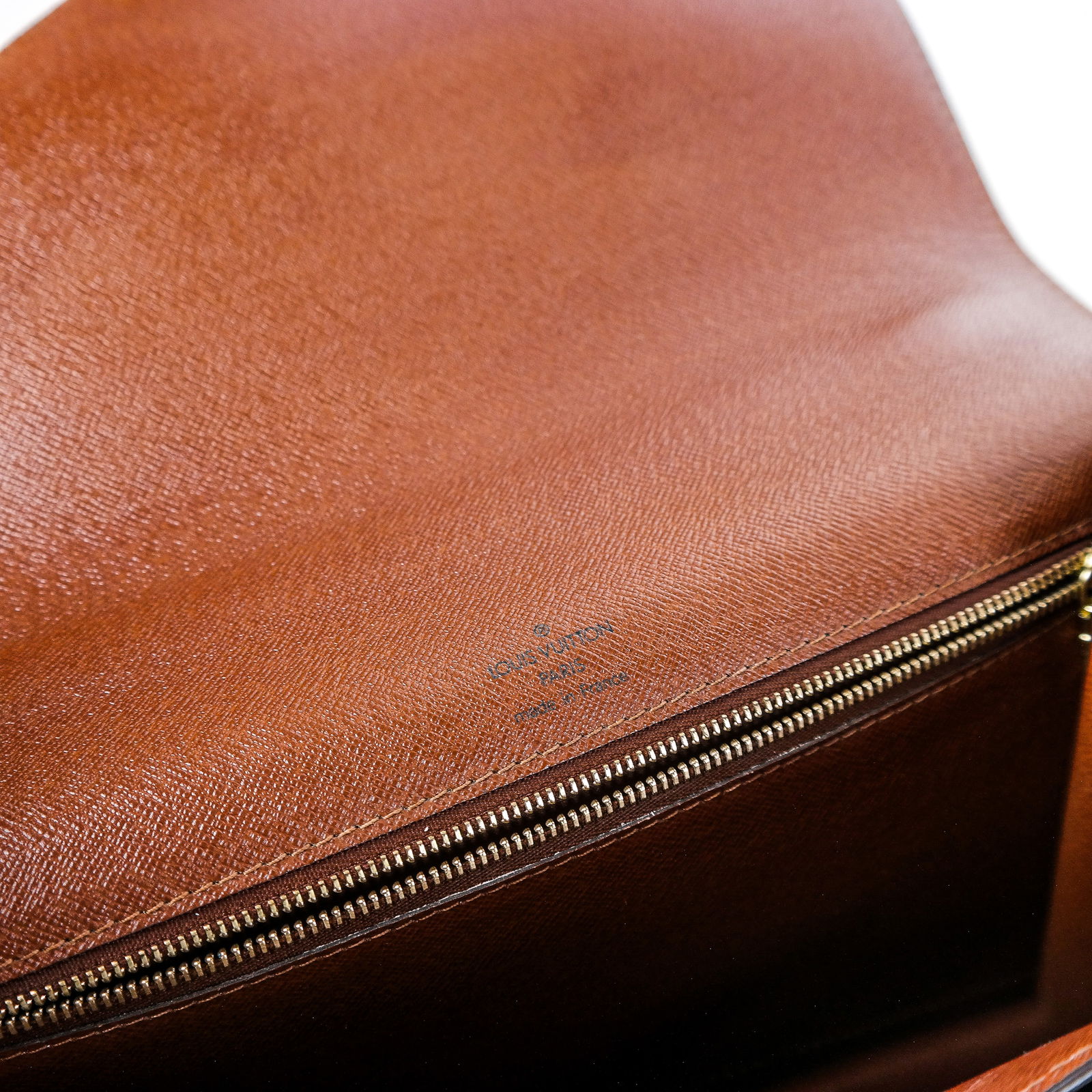 Louis Vuitton Monogrammed Monceau 28 Handbag - 10