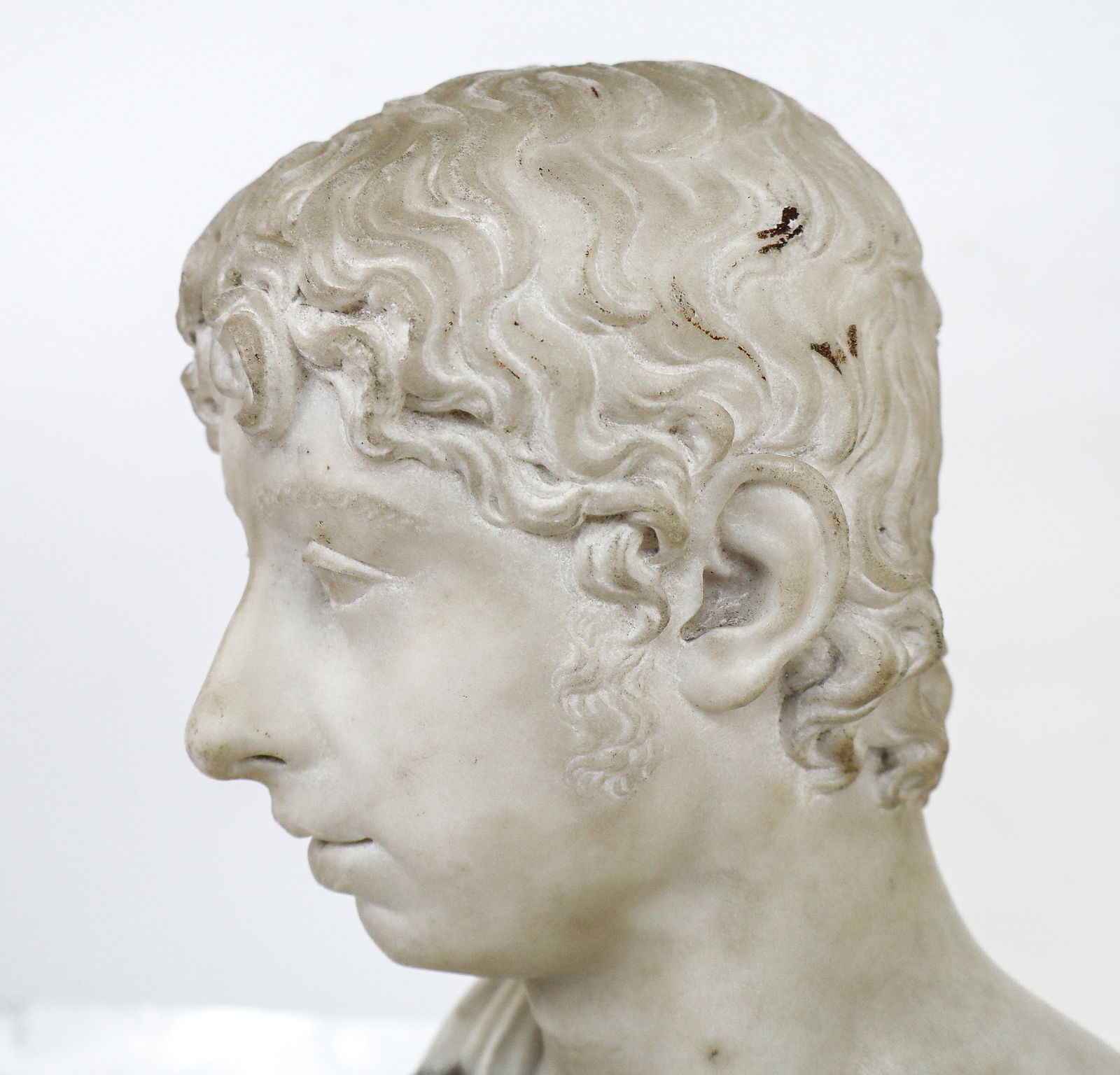 Small Neoclassical Russian Marble Bust of a Man - 14