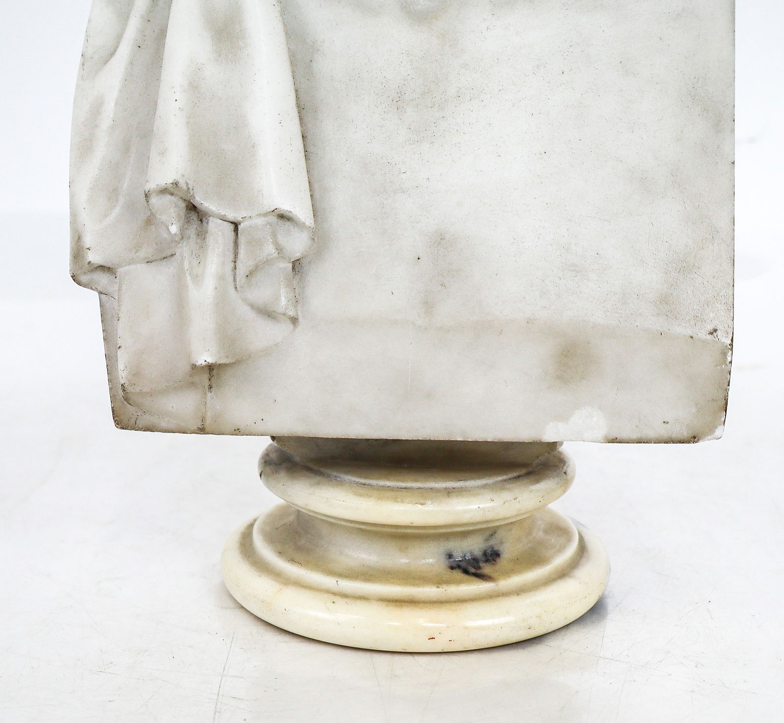 Small Neoclassical Russian Marble Bust of a Man - 4