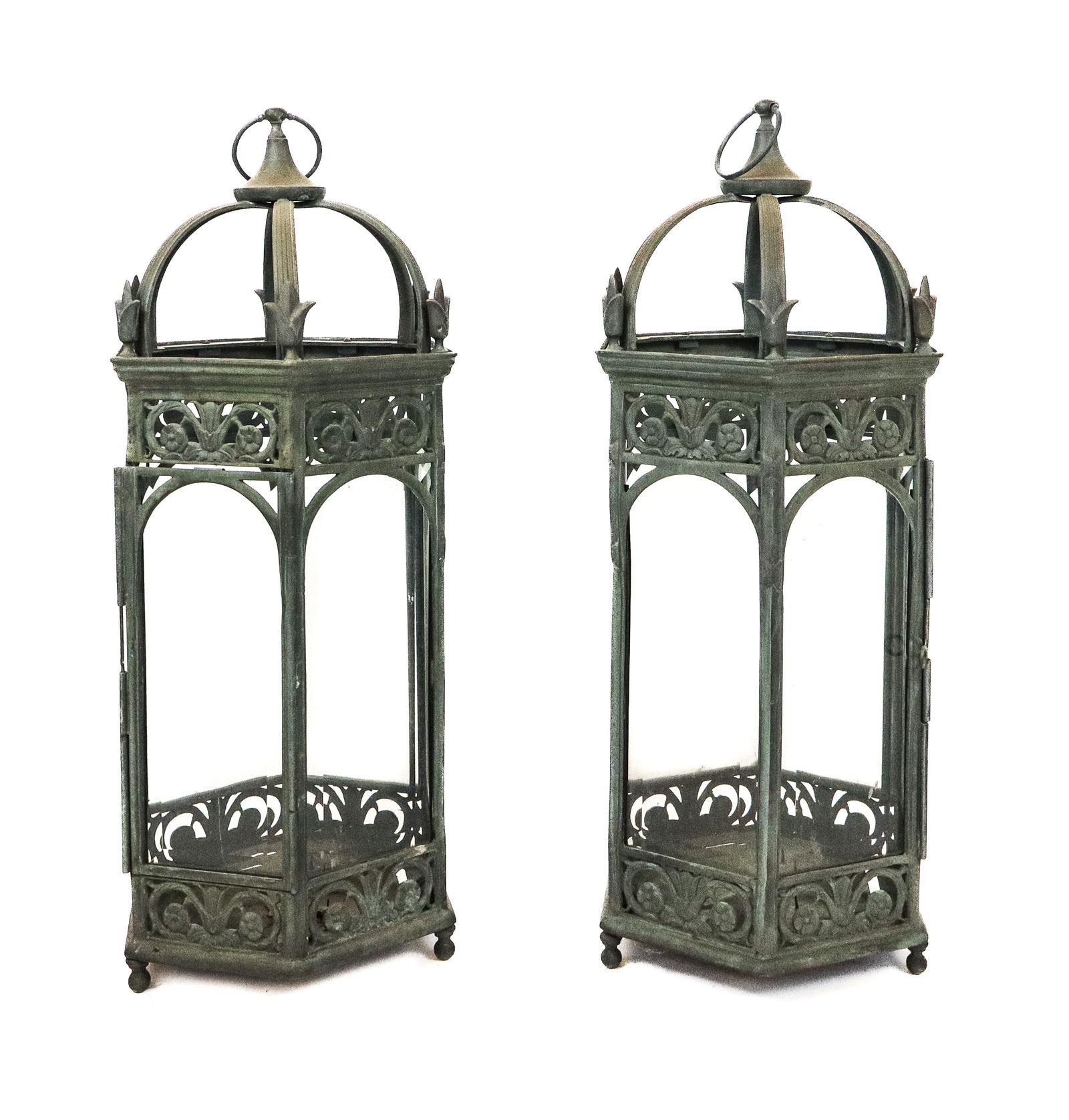 Pair of Renaissance Revival Bronze Garden Lanterns (1 of 16)