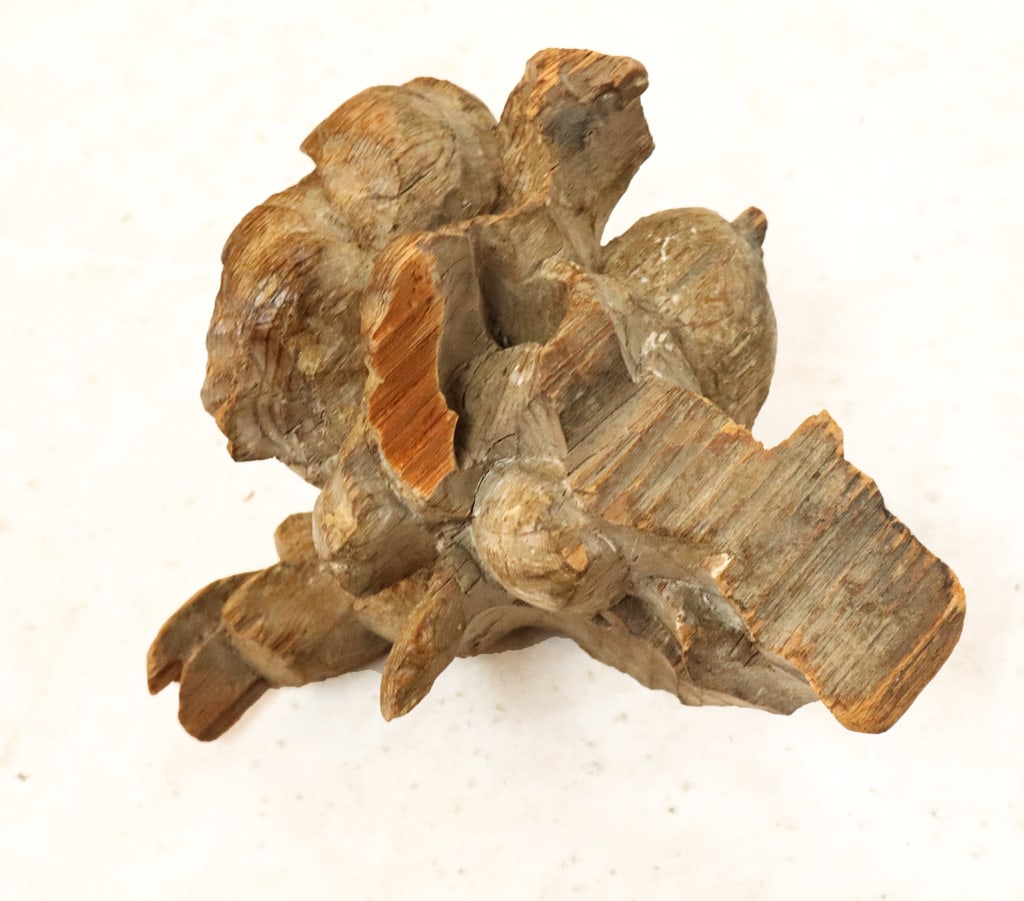 Rococo Carved Wood Applique with Putti - 11