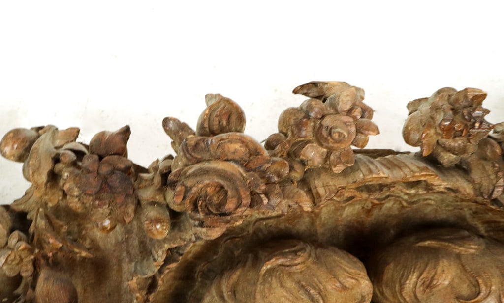 Rococo Carved Wood Applique with Putti - 6