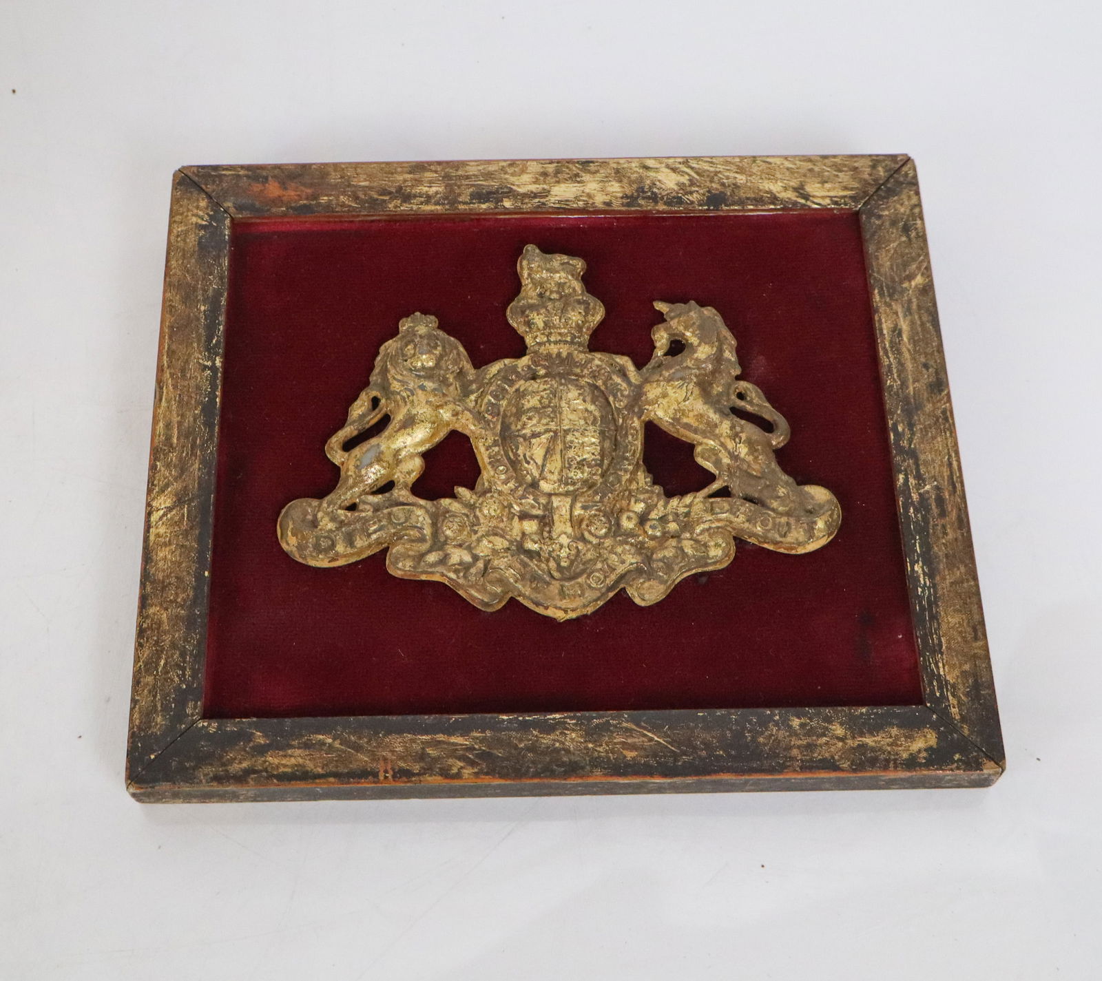 Assorted Table Articles and Decorations (22+) - 15